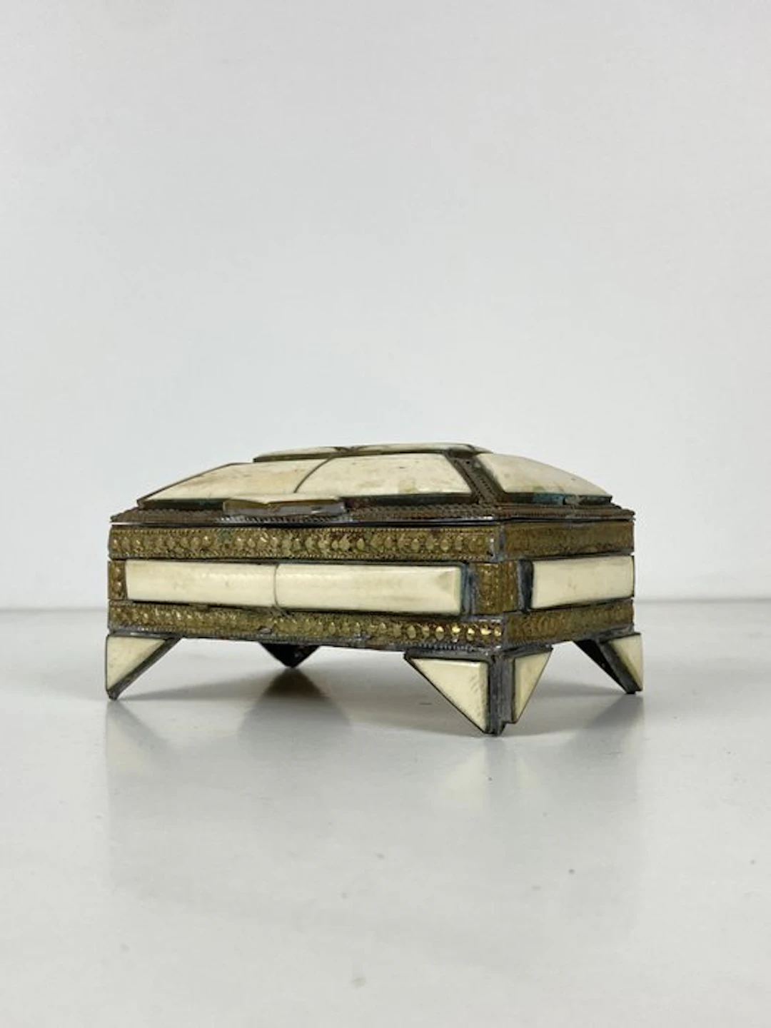Box - Horn, Brass
