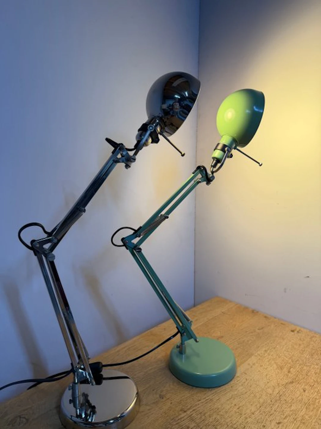 IKEA - Desk lamp (2) - Industrial flexible desk lamp in green and silver
