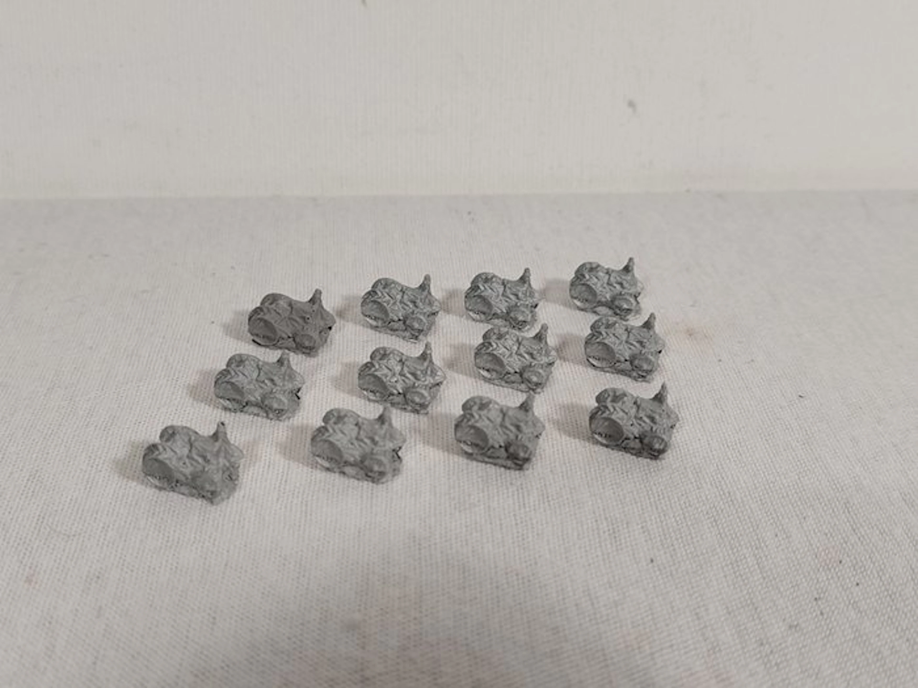 Resin-Guss Z - Model train scenery (12) - Cargo: Lanz...
