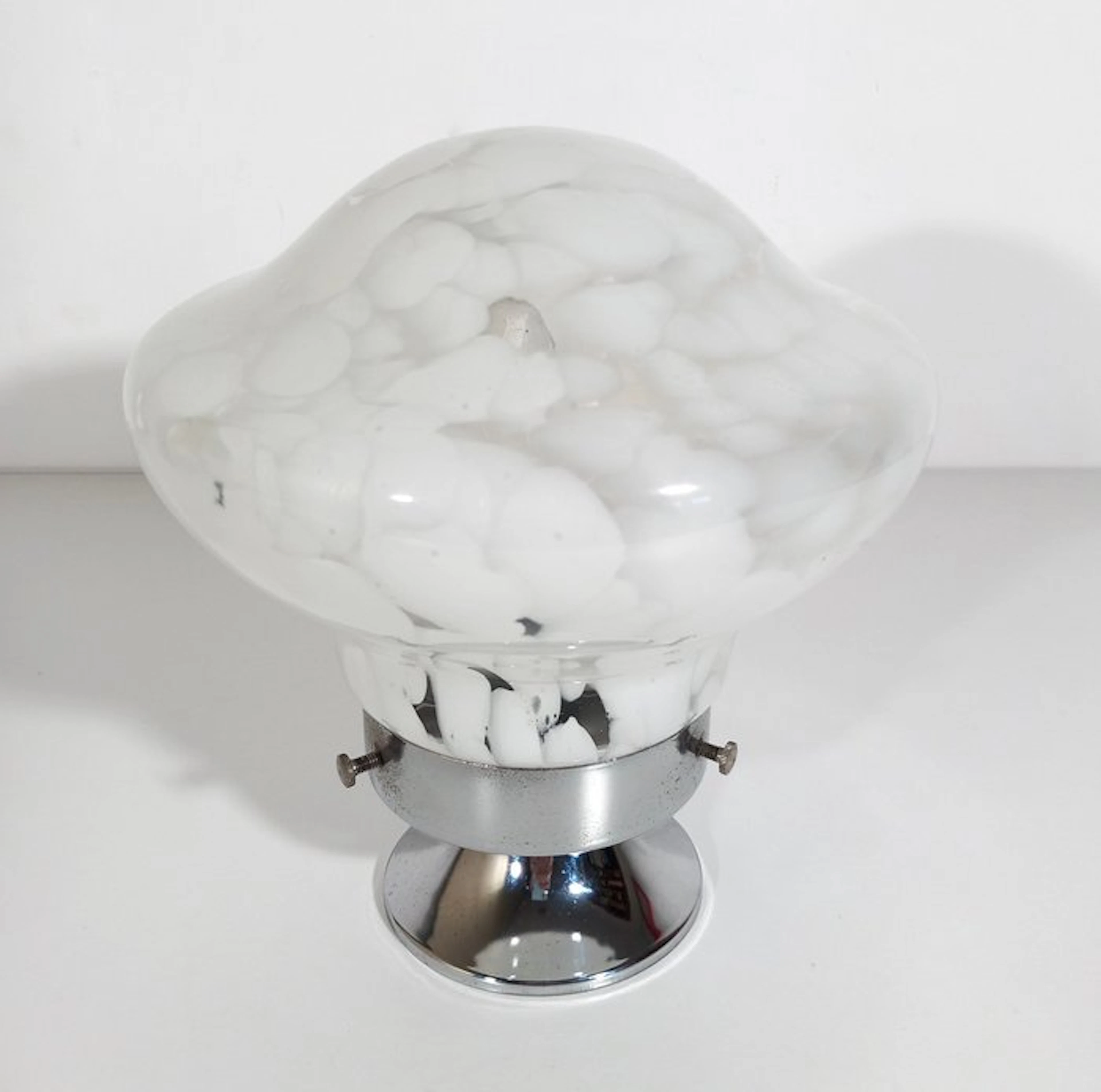 Table lamp - Opaline glass - 1970s mushroom design