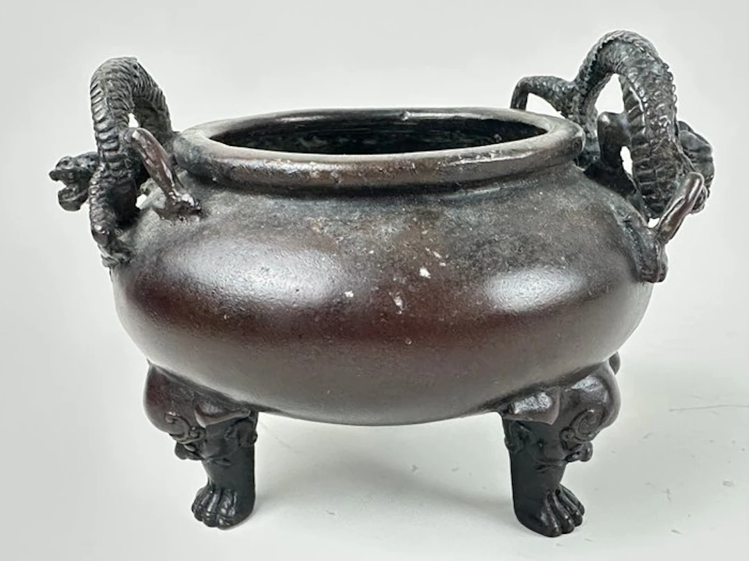 Incense burner - Bronze - A bronze incense burner