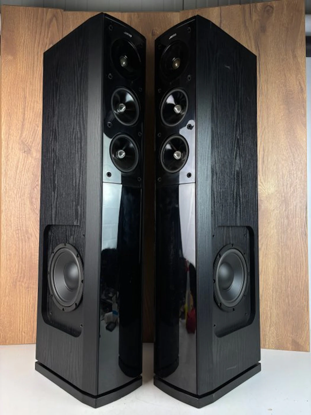 Jamo - S 606 / 3-Way Bass-Reflex Floorstanding Speaker set