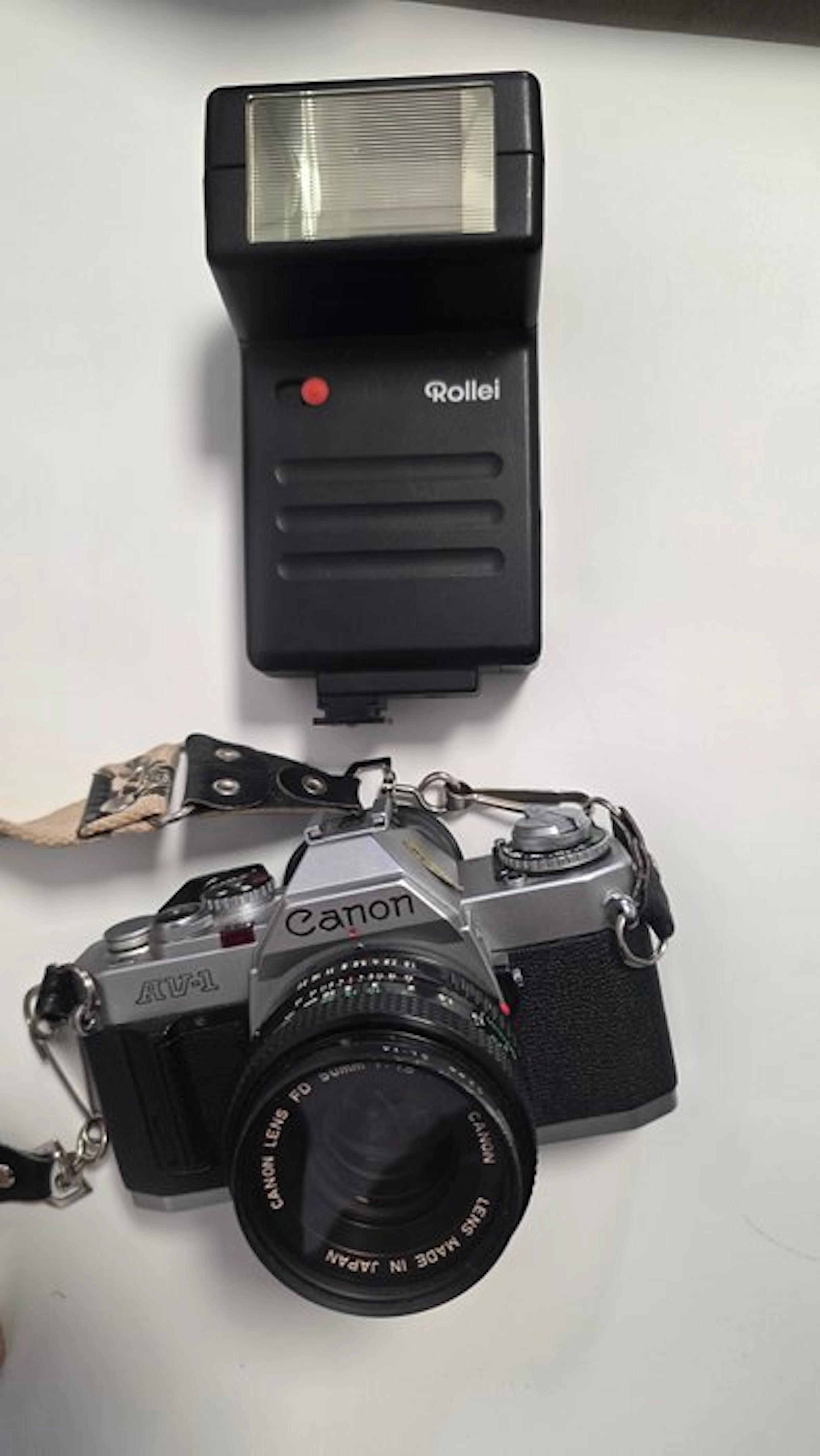 Canon AV-1 + FD 1,8/50mm + acc. | Mirrorless camera