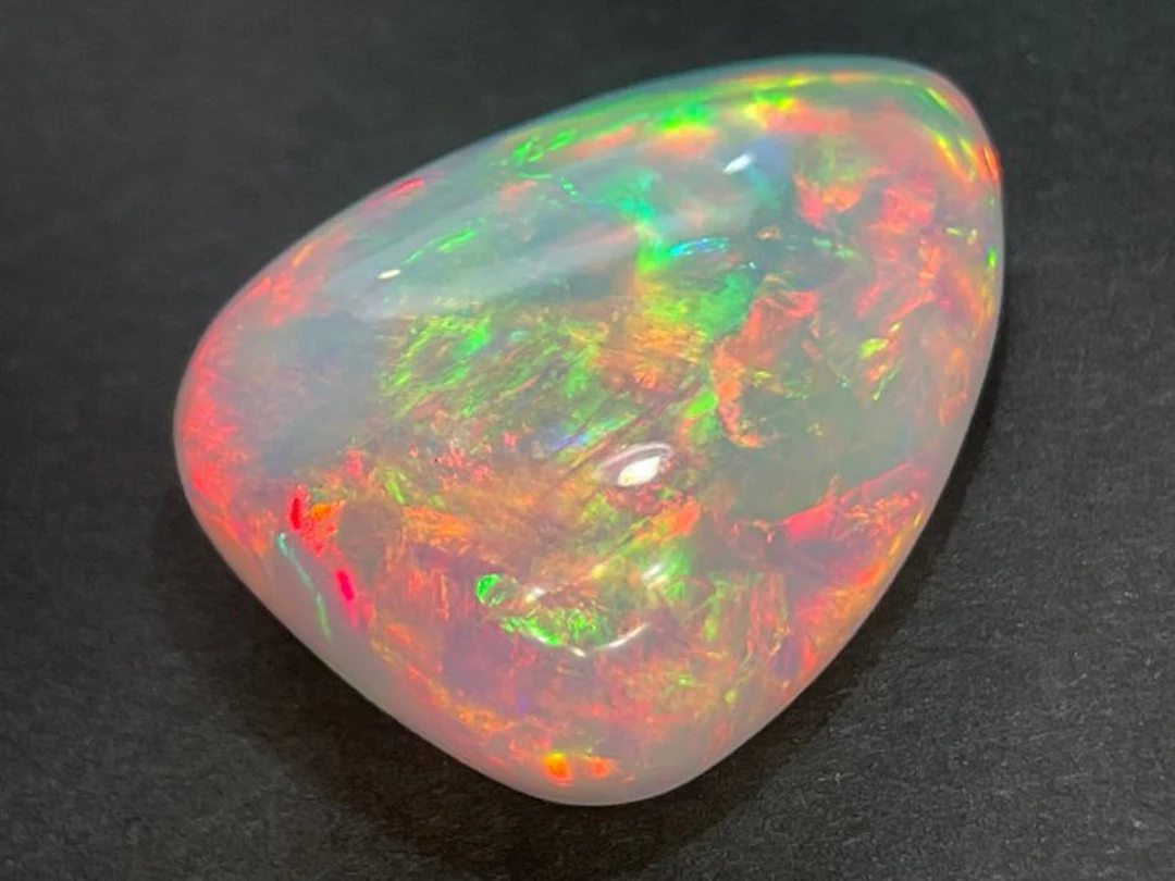 Opal - 8.11 ct - Antwerp Laboratory for Gemstone Testing (ALGT)
