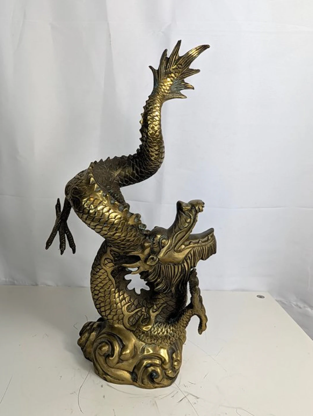 Chinese dragon Long on waves – Bronze – China – 36 cm –...