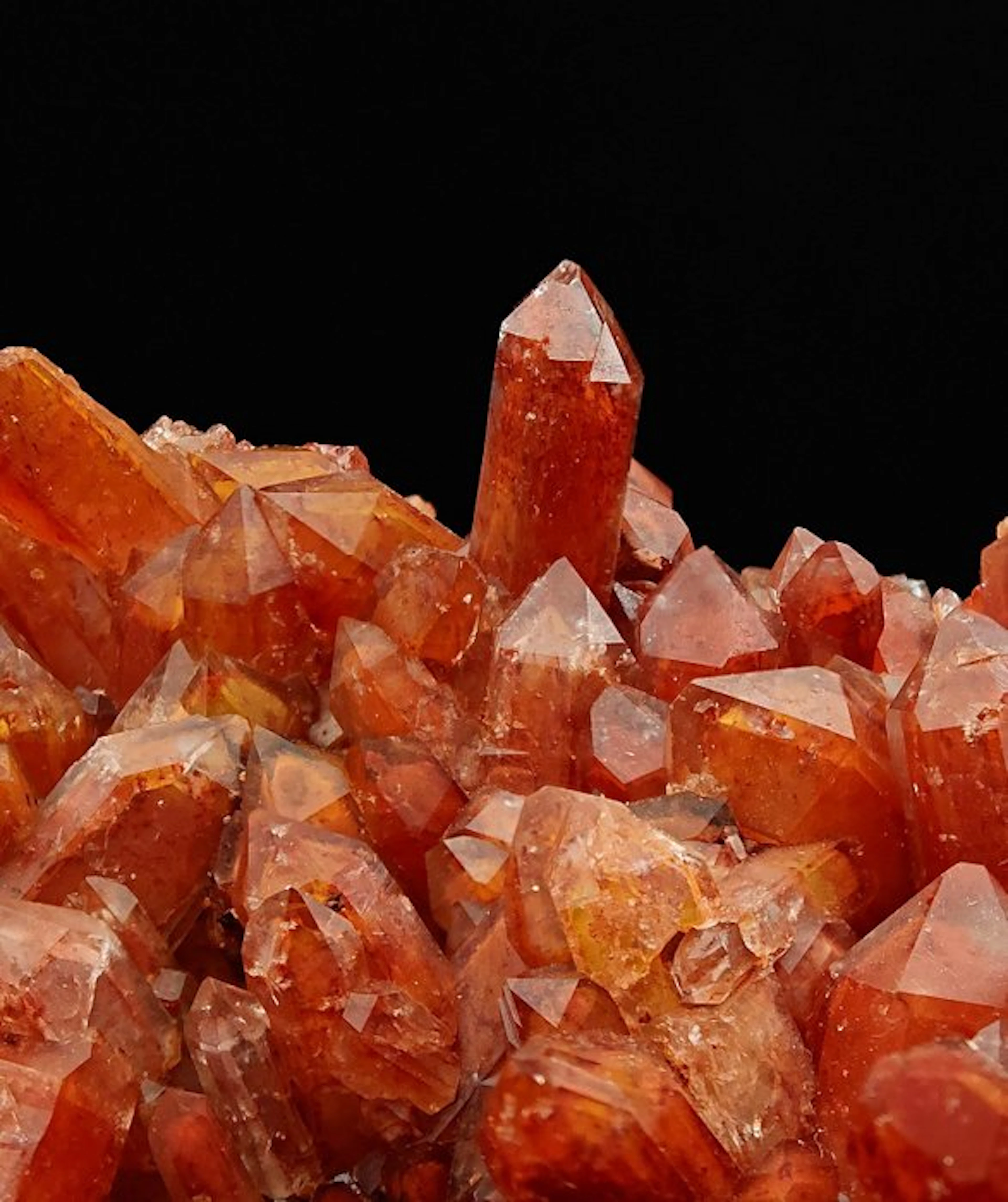 ESTHETIC RED HEMATOID QUARTZ