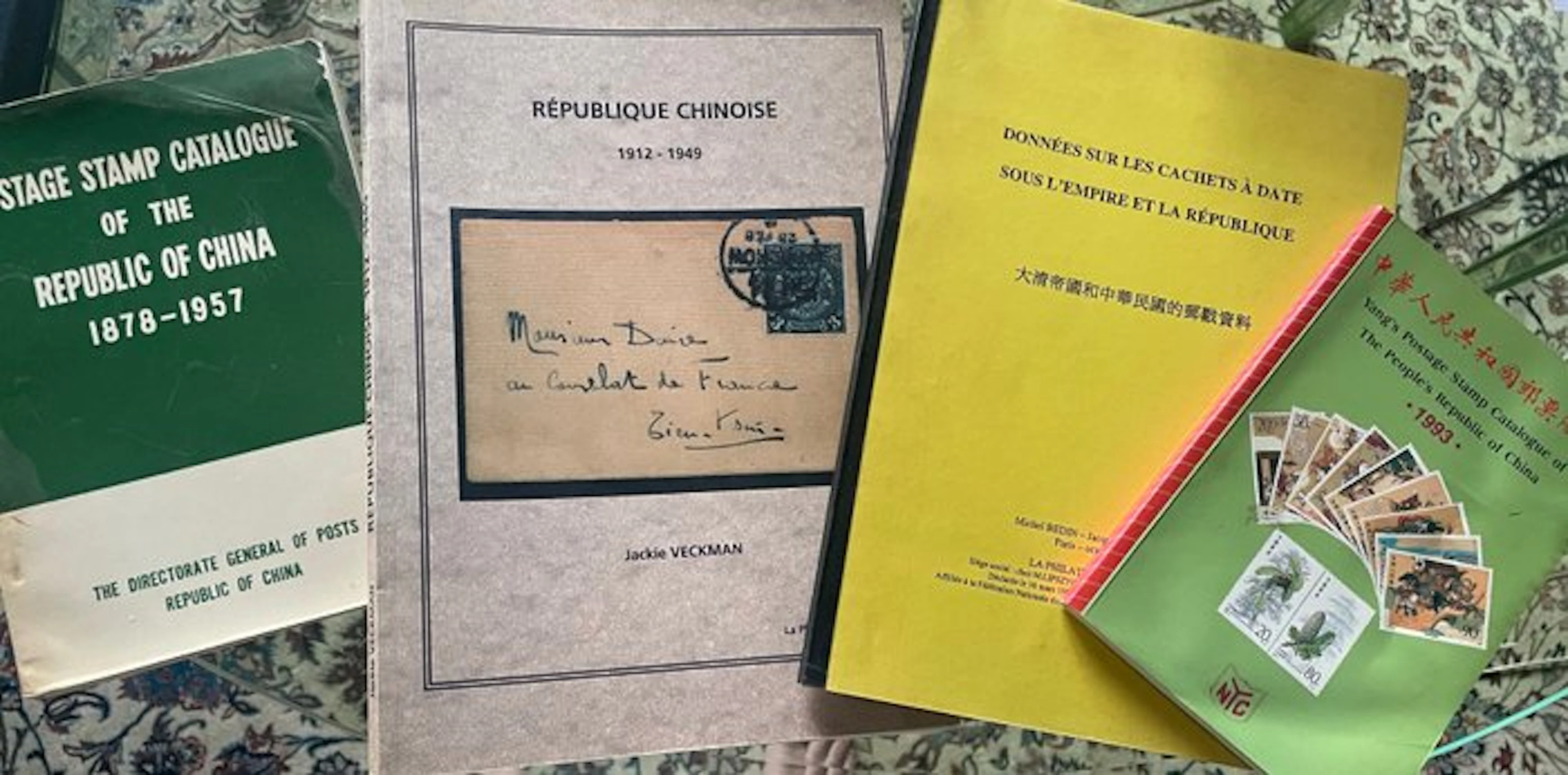 China - 4 catalogues and philatelic studies of China in French and English