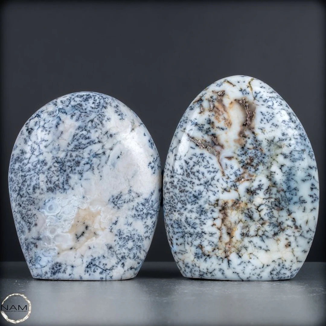 Elegant white opal duo with delicate nature drawings. Freeform- 2679.19 g - (2)