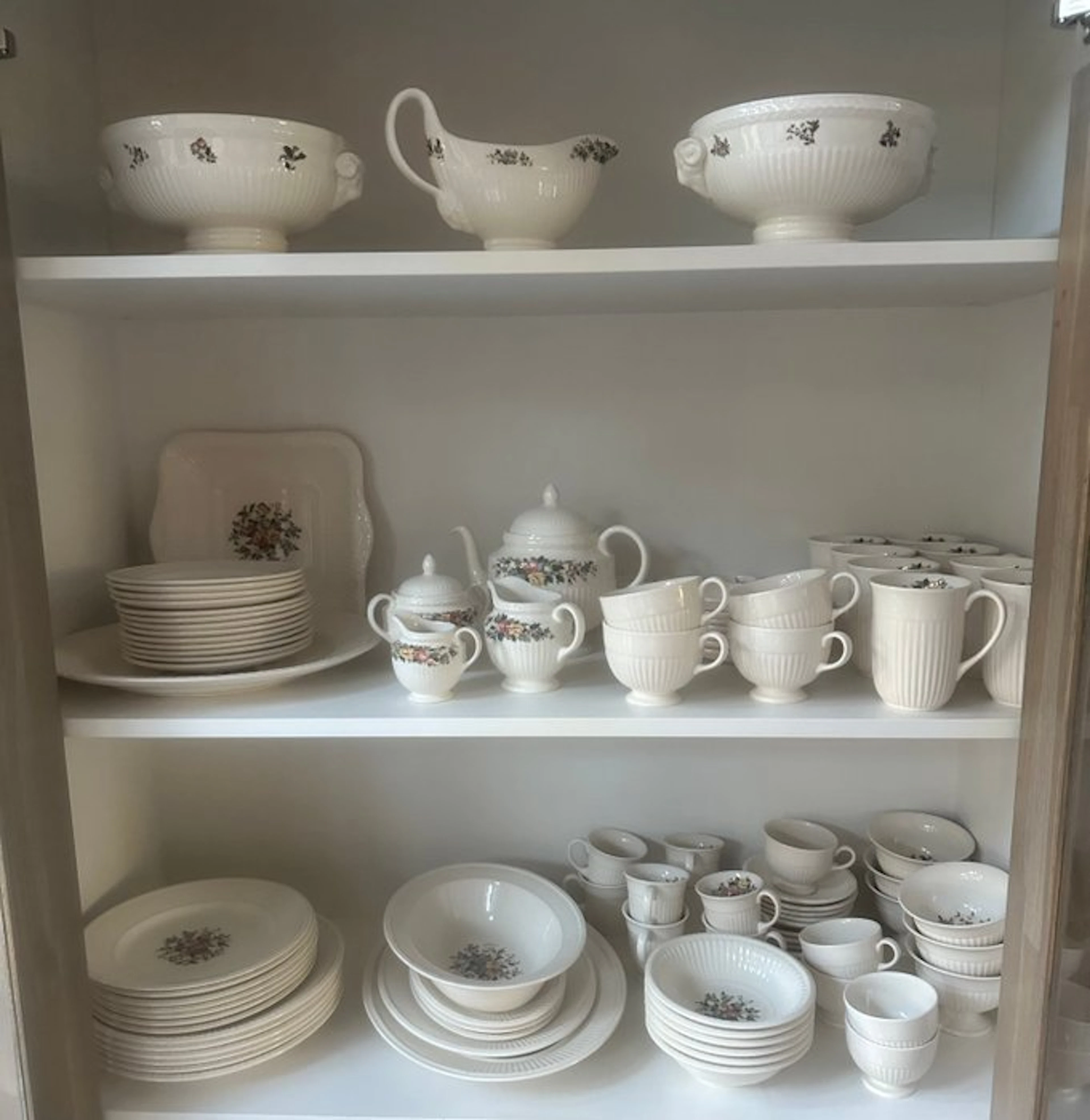 Wedgwood - Dinner set for 6 (100) - Porcelain - Wedgewood Conway