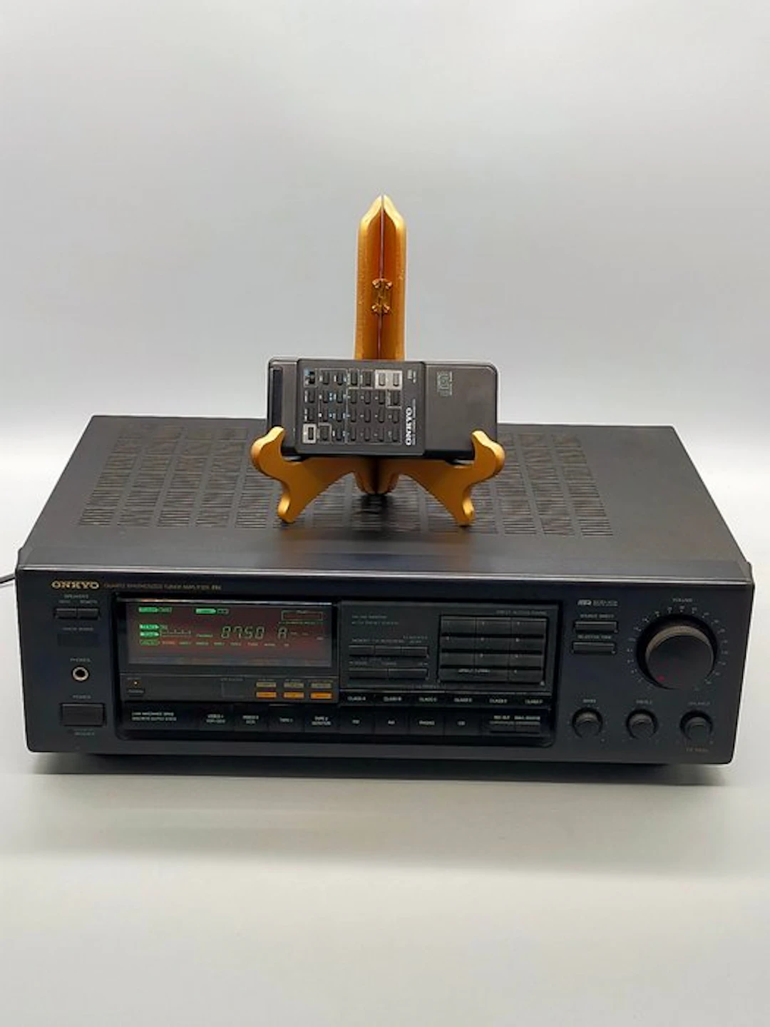 Onkyo - TX-7830 AM/FM Stereo Quartz Synthesized Solid state stereo receiver
