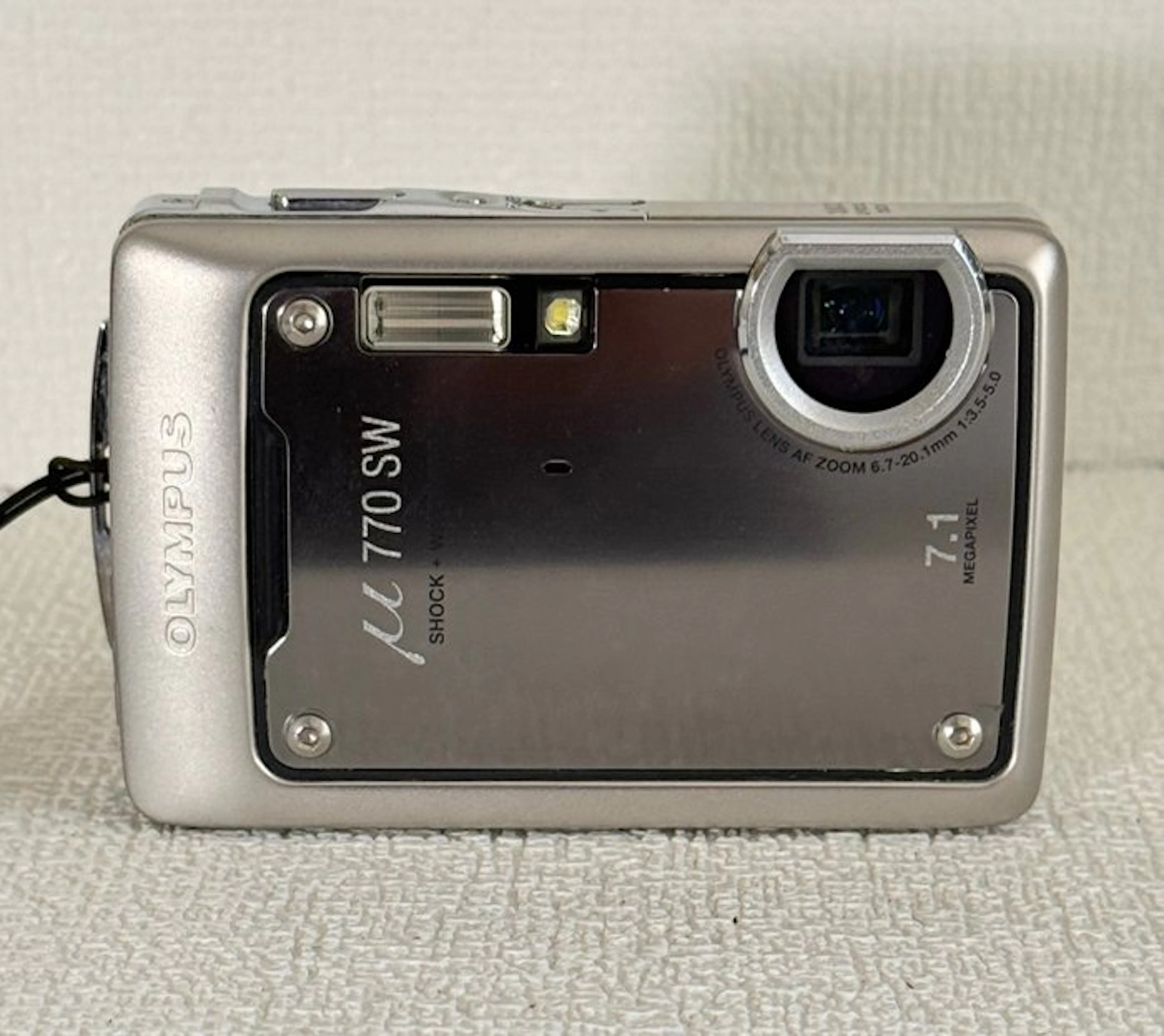 Olympus Mju 770 SW Digital compact camera