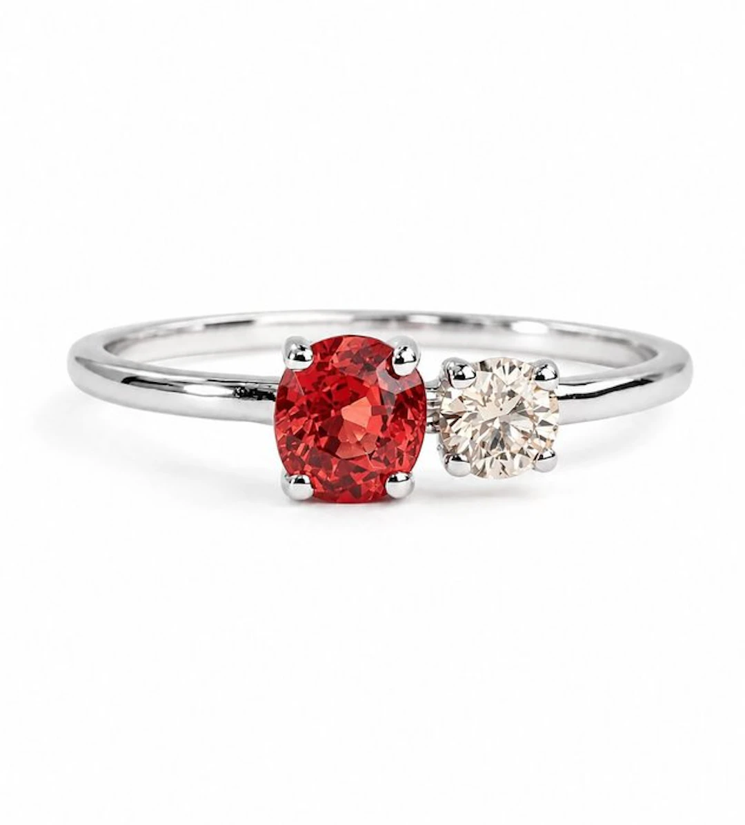 Ring - 14 kt. White gold - 0.70ct. tw. Diamond (Natural) - Spinel