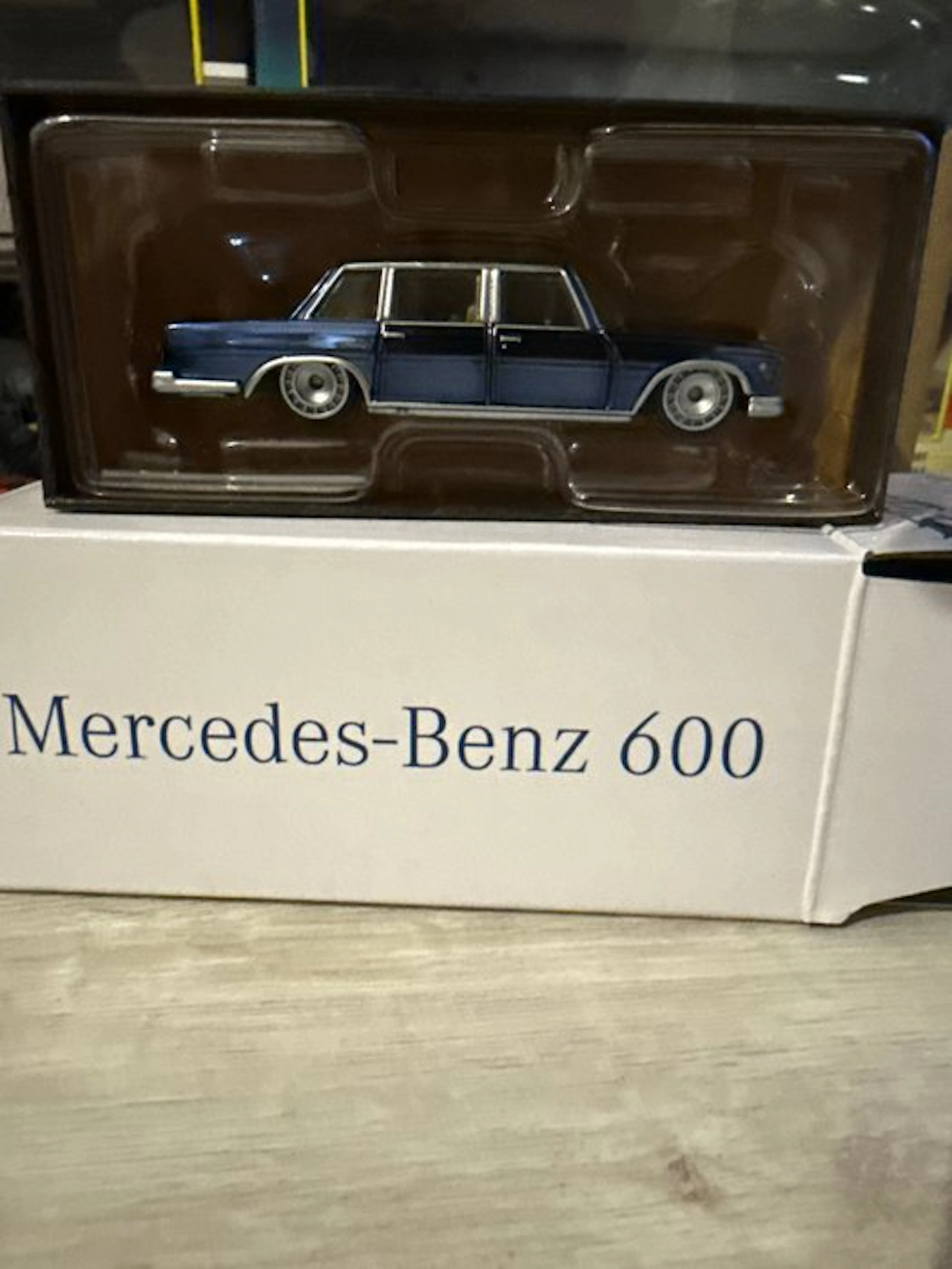 Hot Wheels 1:64 - Model car - Mercedes -benz 600