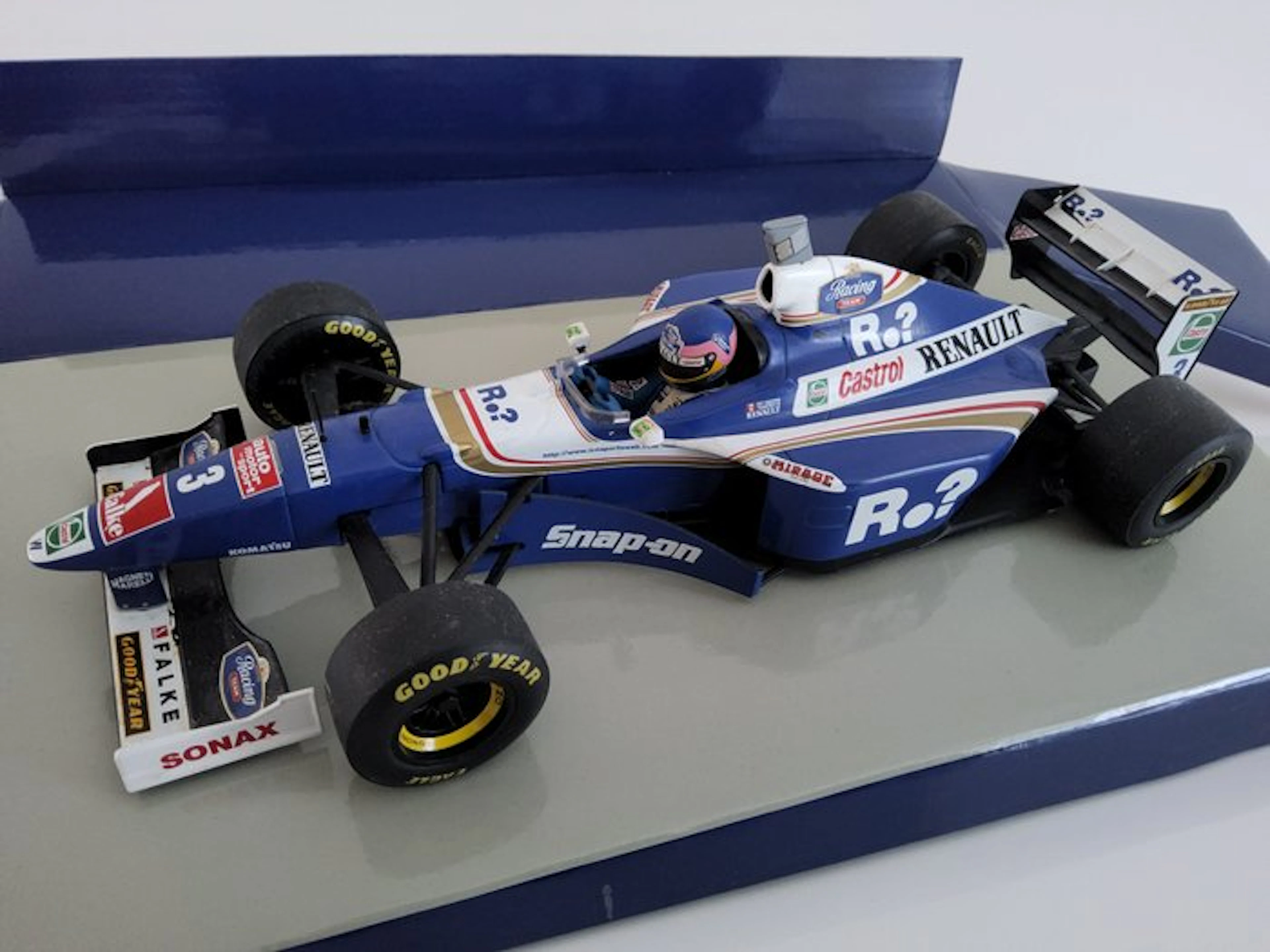 Paul's Model Art 1:18 - Model race car - Williams Renault...