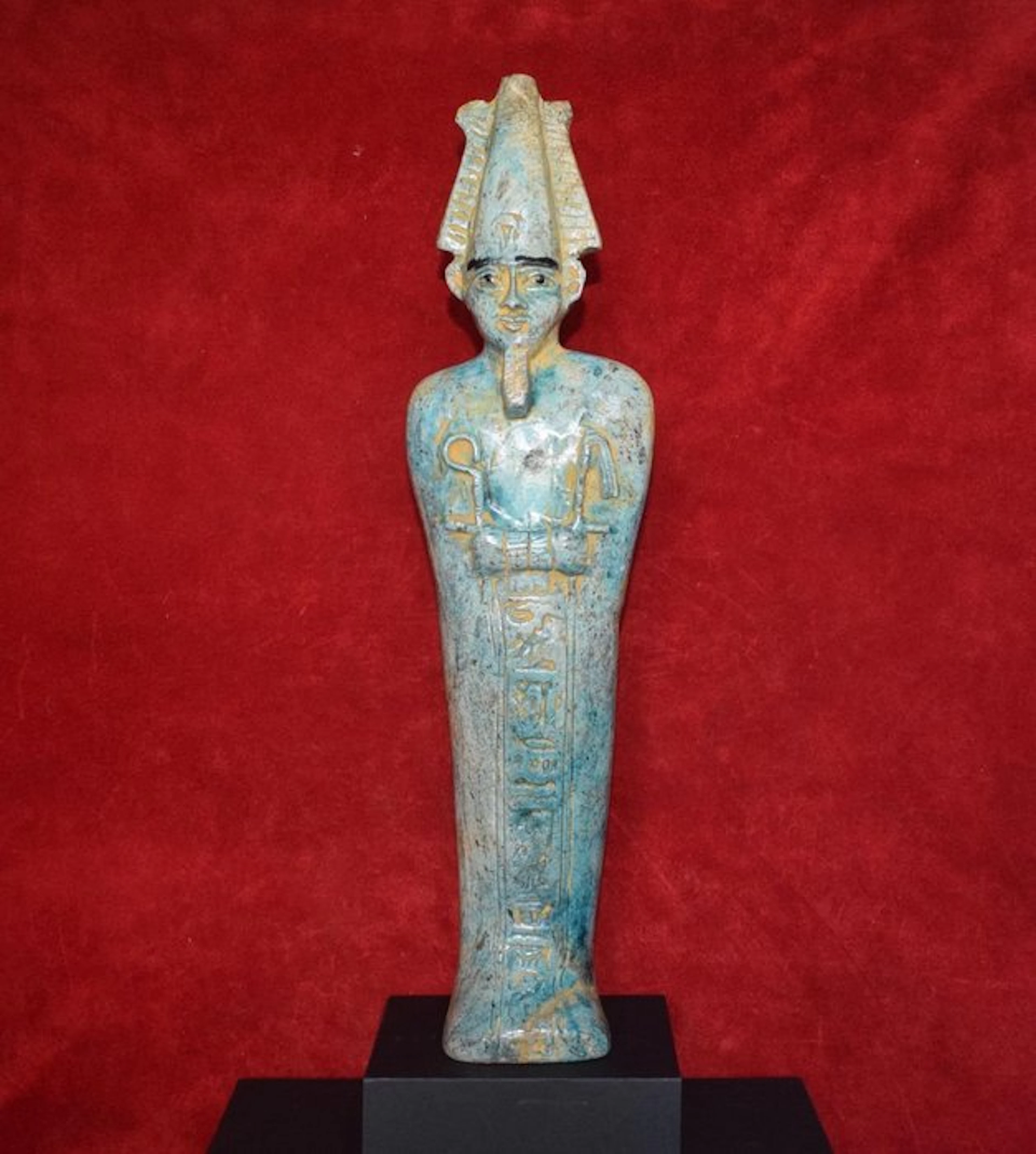Statuette