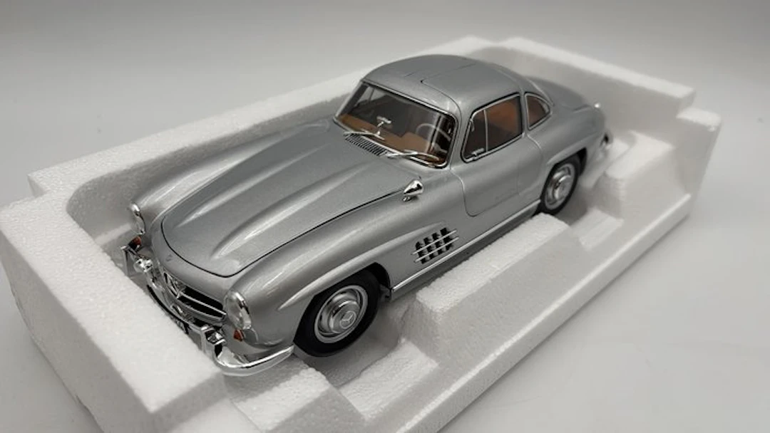 Norev 1:18 - Model car - Mercedes-Benz 300 SL Type W198 1954 - (cod.P15)