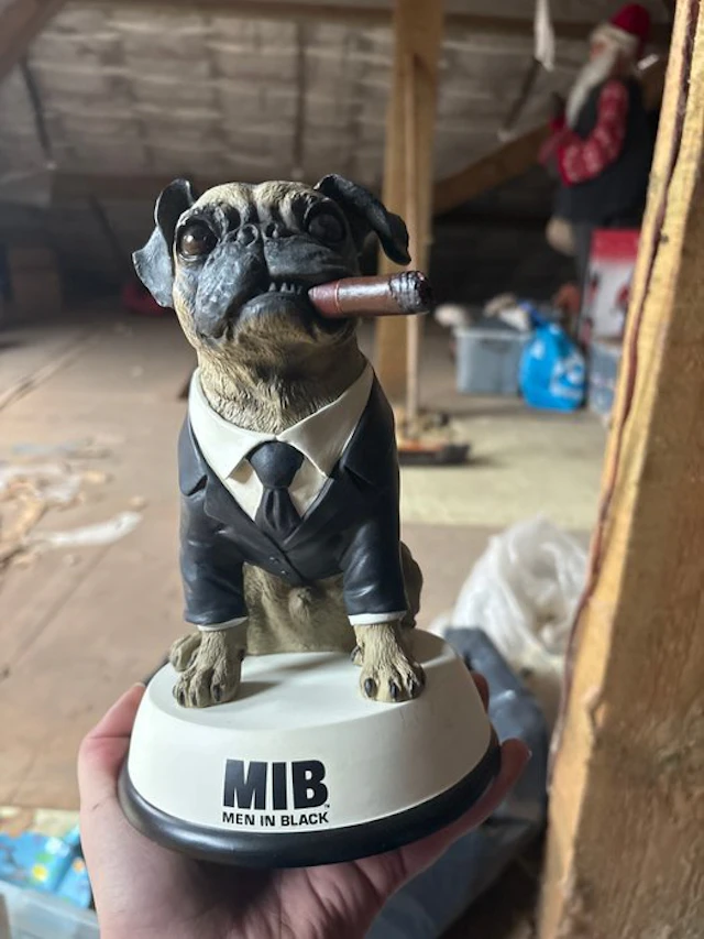 oxmox - Figure - MIB Men in Black Pug with Cigar Limited Deluxe Edition - Resin