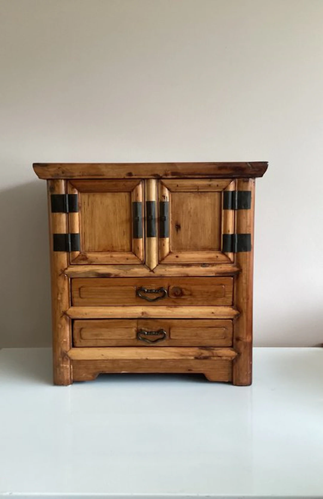 Cupboard - Wood - Miniature cabinet