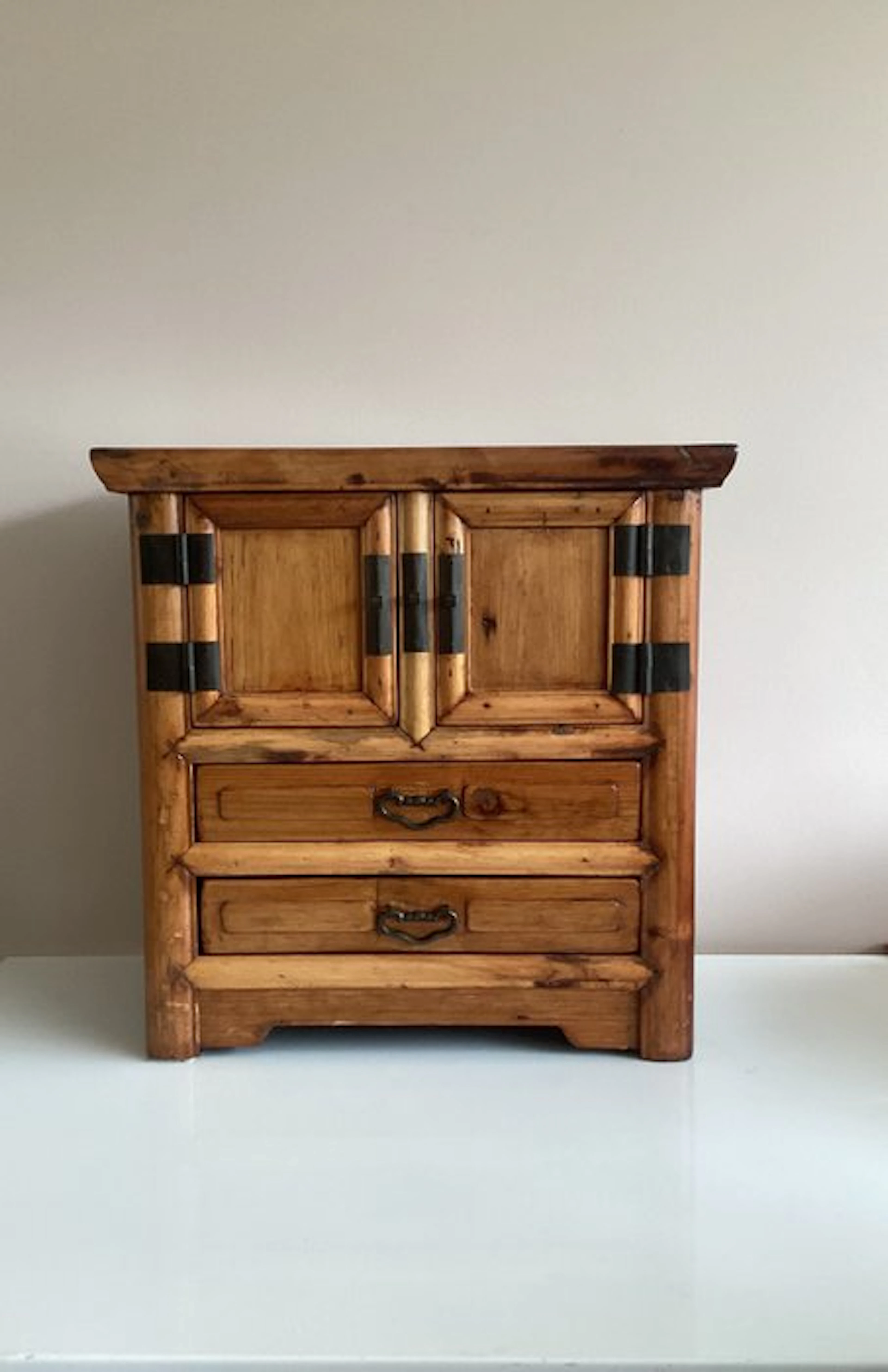 Cupboard - Wood - Miniature cabinet