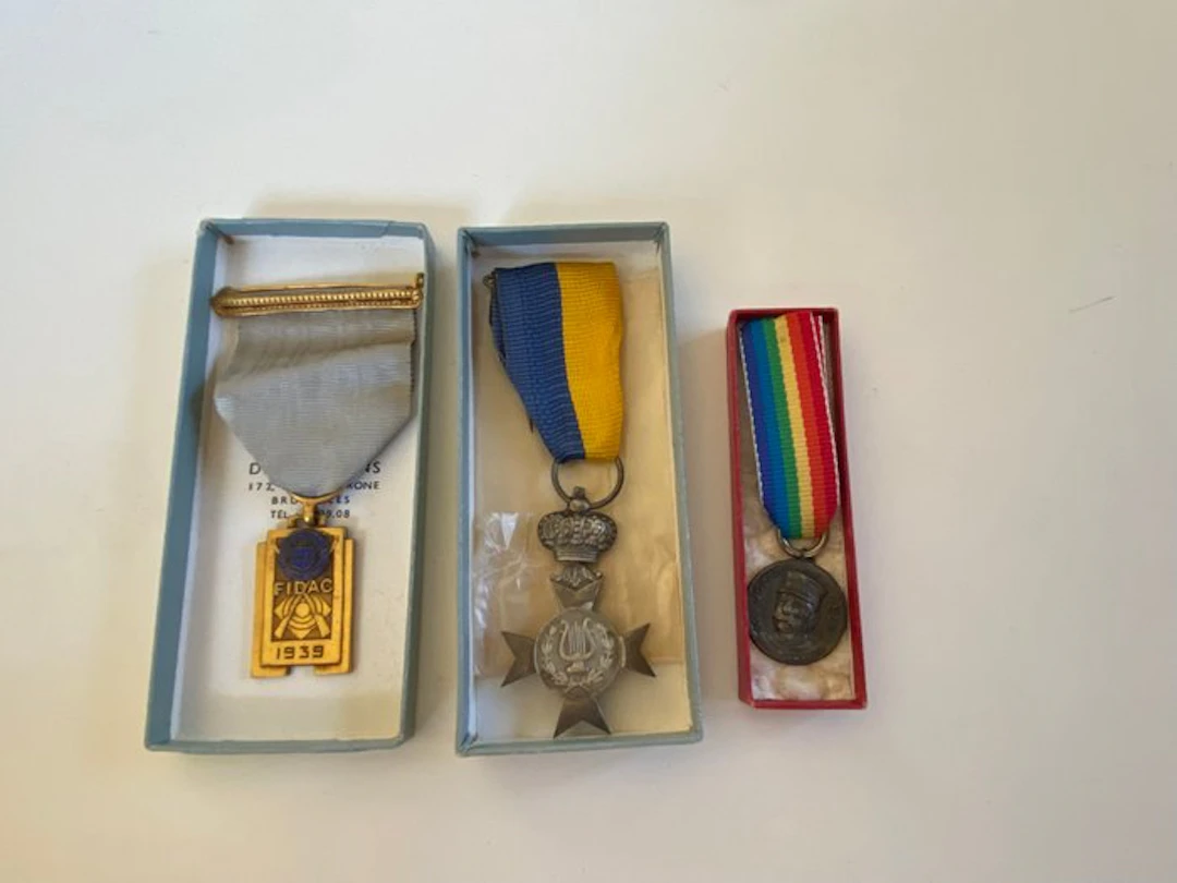 Belgium - Military medal - a set of three historical...