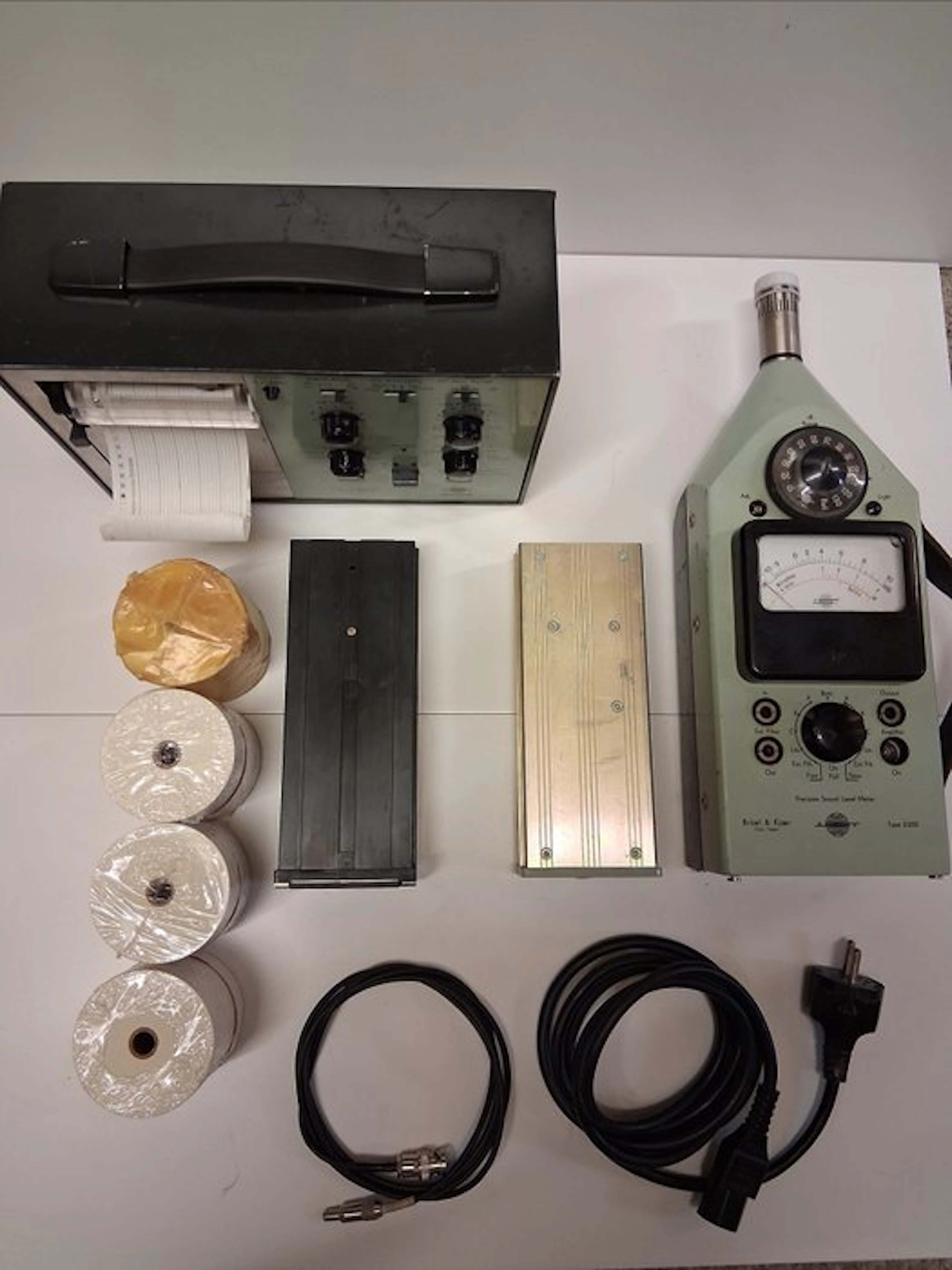 bruel & kajaer - 2203 & 2317 Analogue field recorder