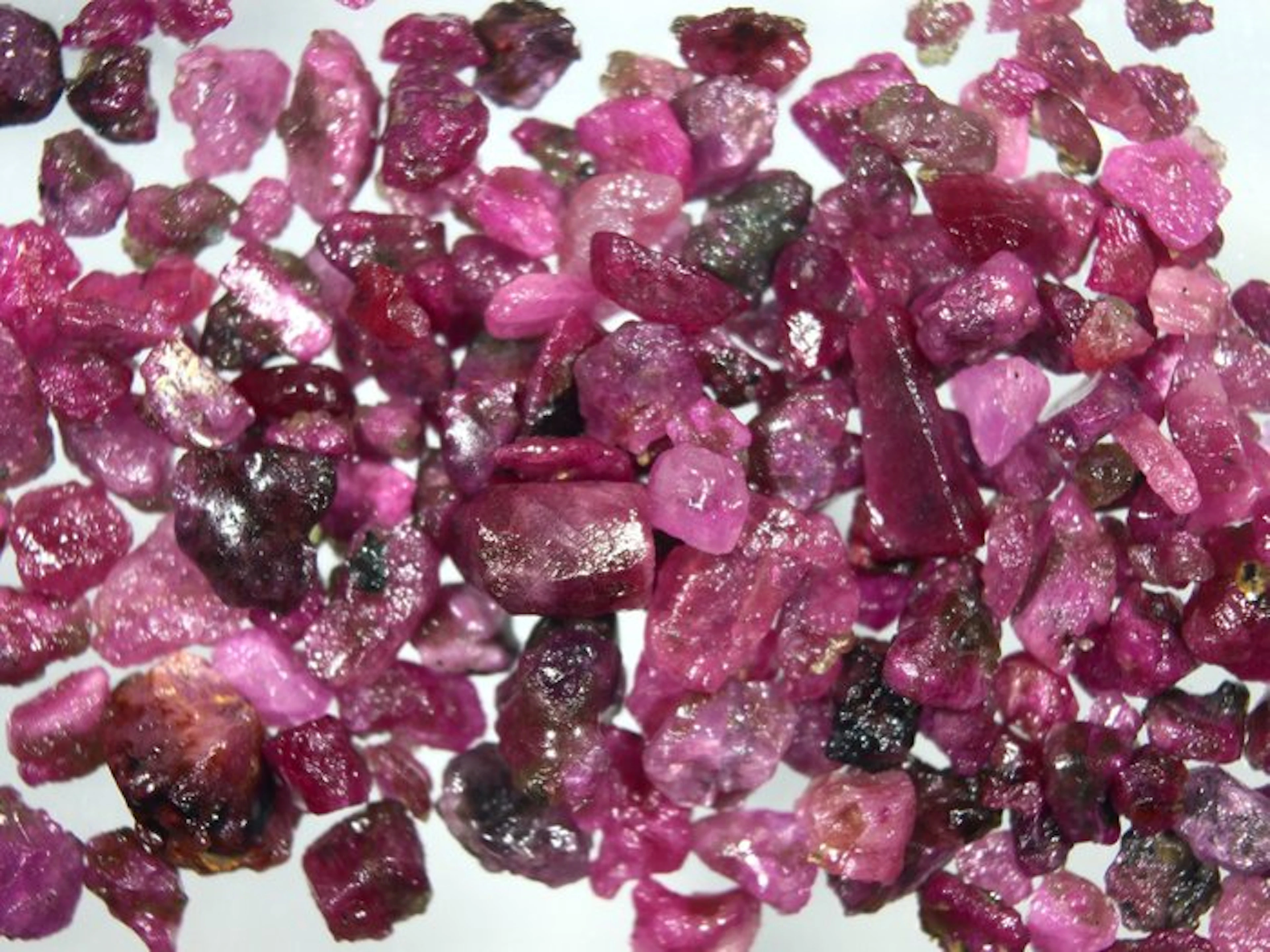 120.0 ct rough ruby, Tanzania Specimen- 24 g