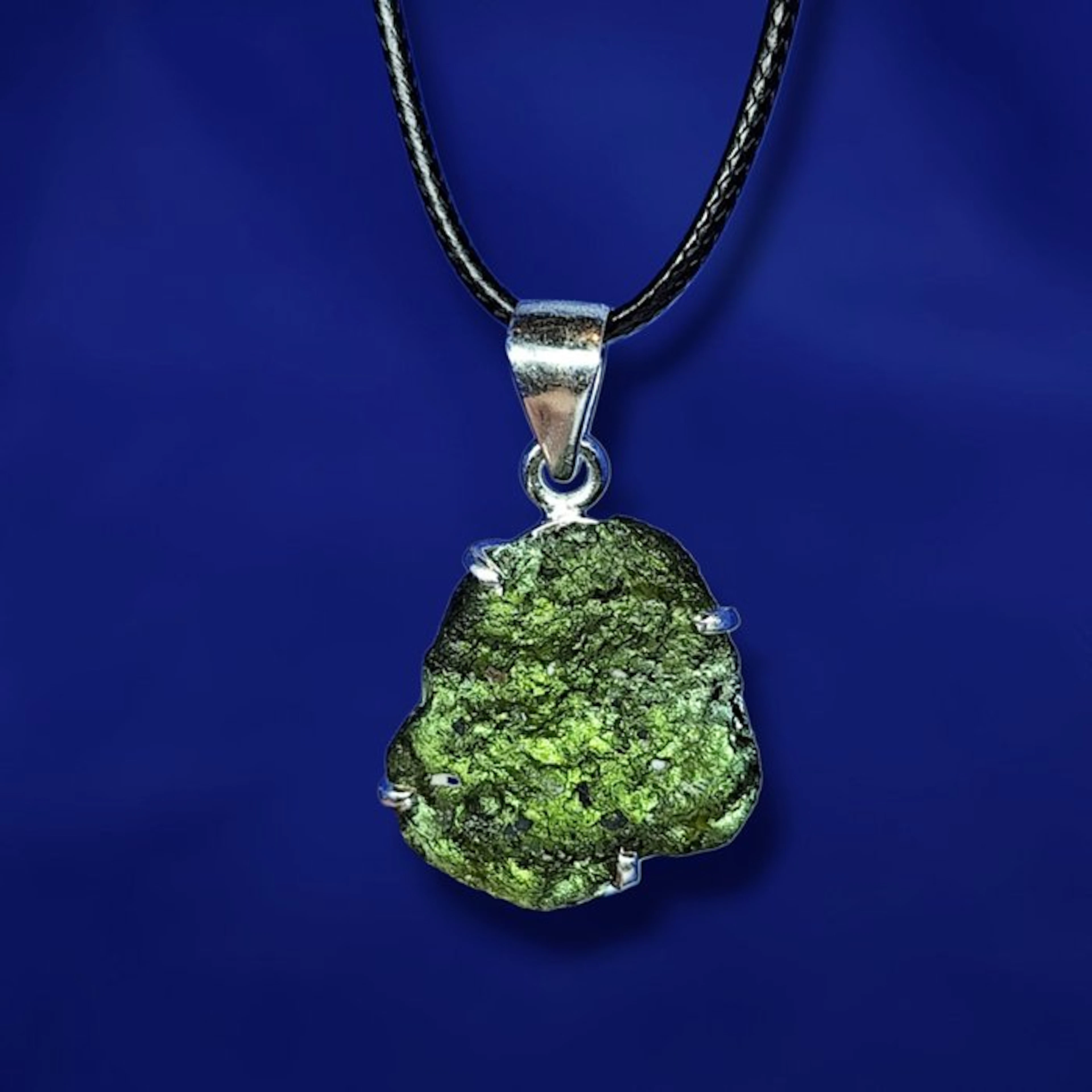 MOLDAVITE SILVER PENDANT -METEORITE impact- (Czech Republic) 14.5 million years