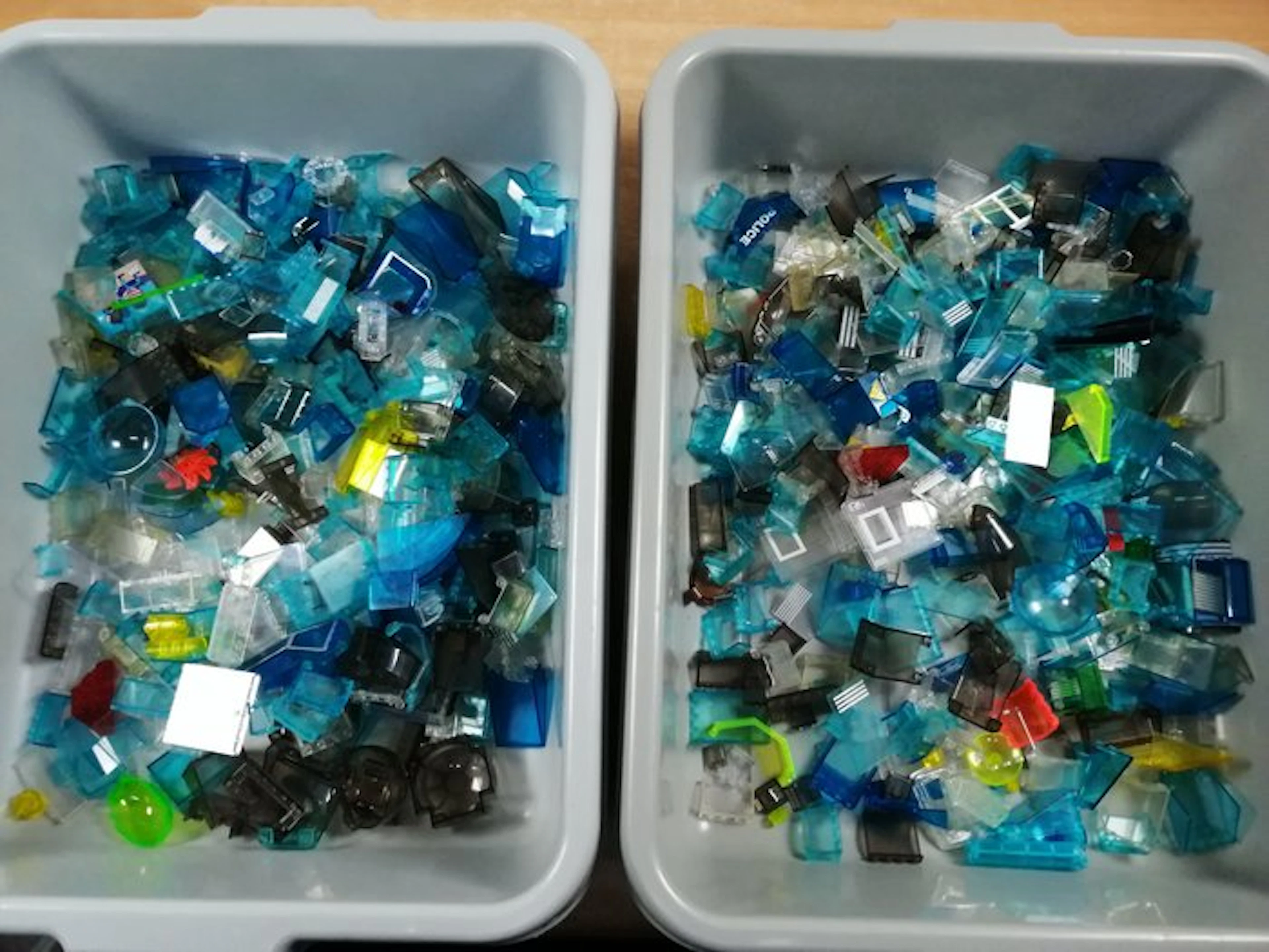 LEGO - geen serie - Partij Transparante onderdelen +/- 2,00 kilo