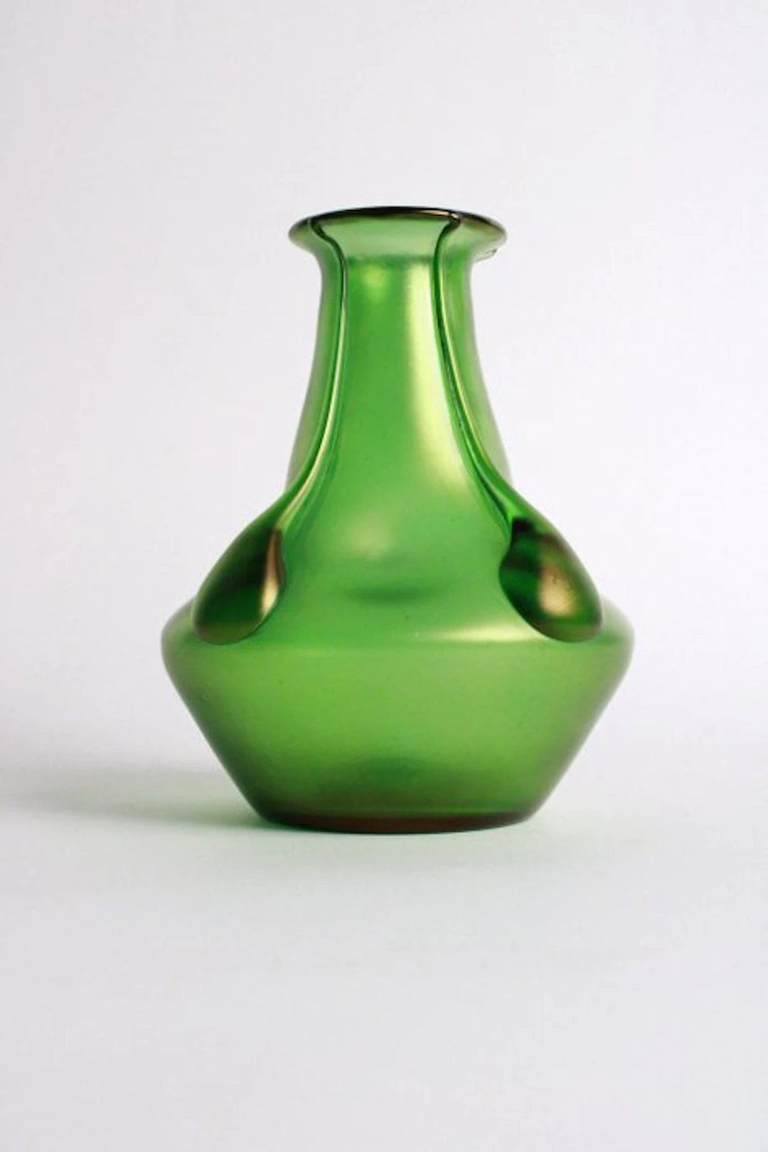 Lötz Witwe, Loetz - Vase - 'Crete Vesuvian' - Iridescent glass