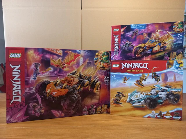 LEGO Set - Ninjago - Cole's Dragon Cruiser 71769; Zane's...