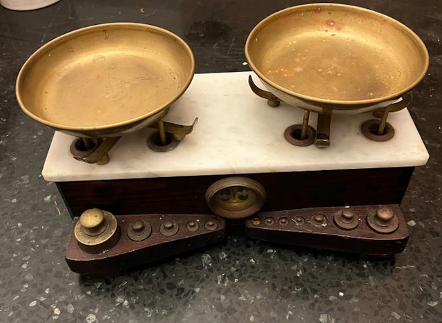 Balance or scale - Marble, Wood, Brass