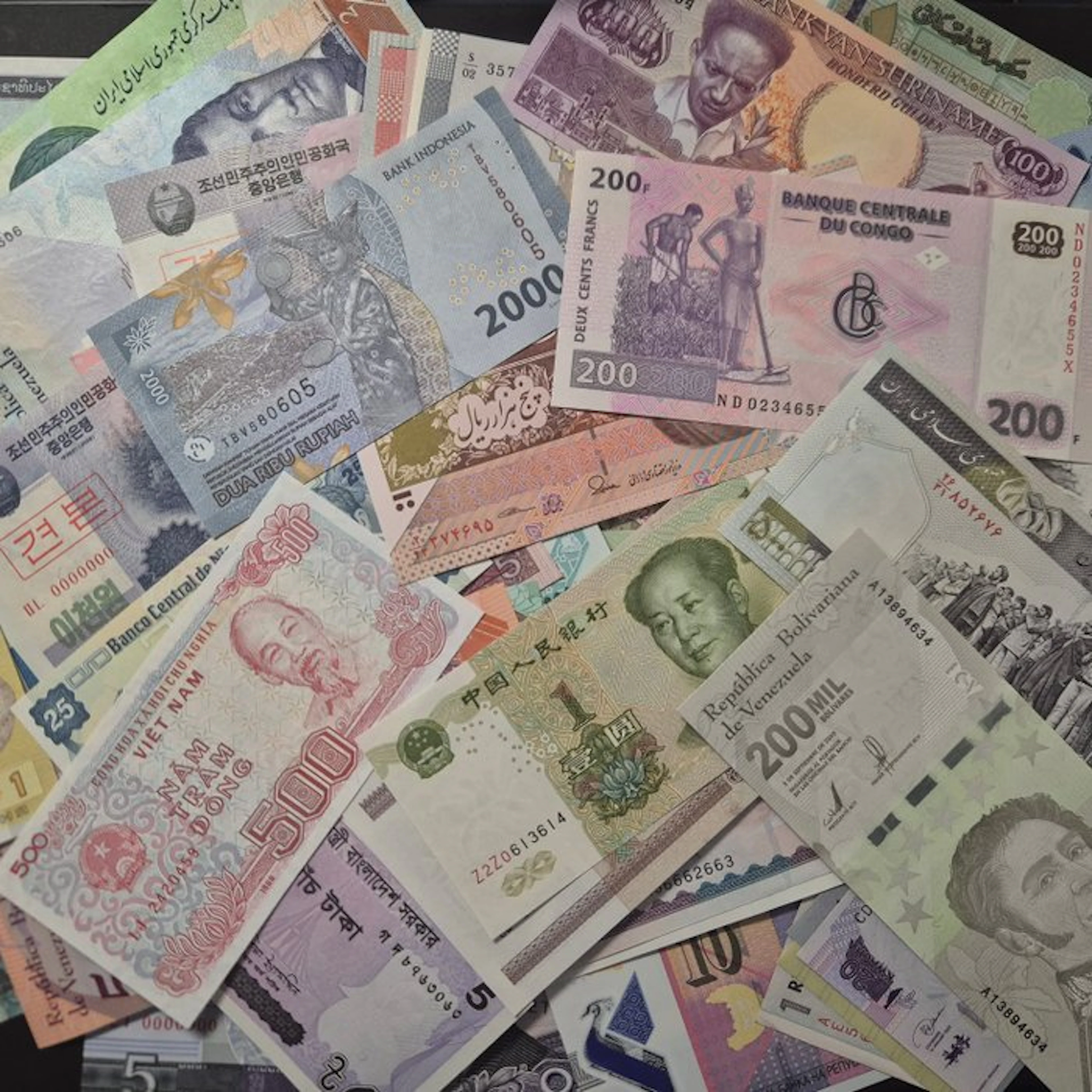World. - 100 Banknotes - Various Dates (No reserve price)