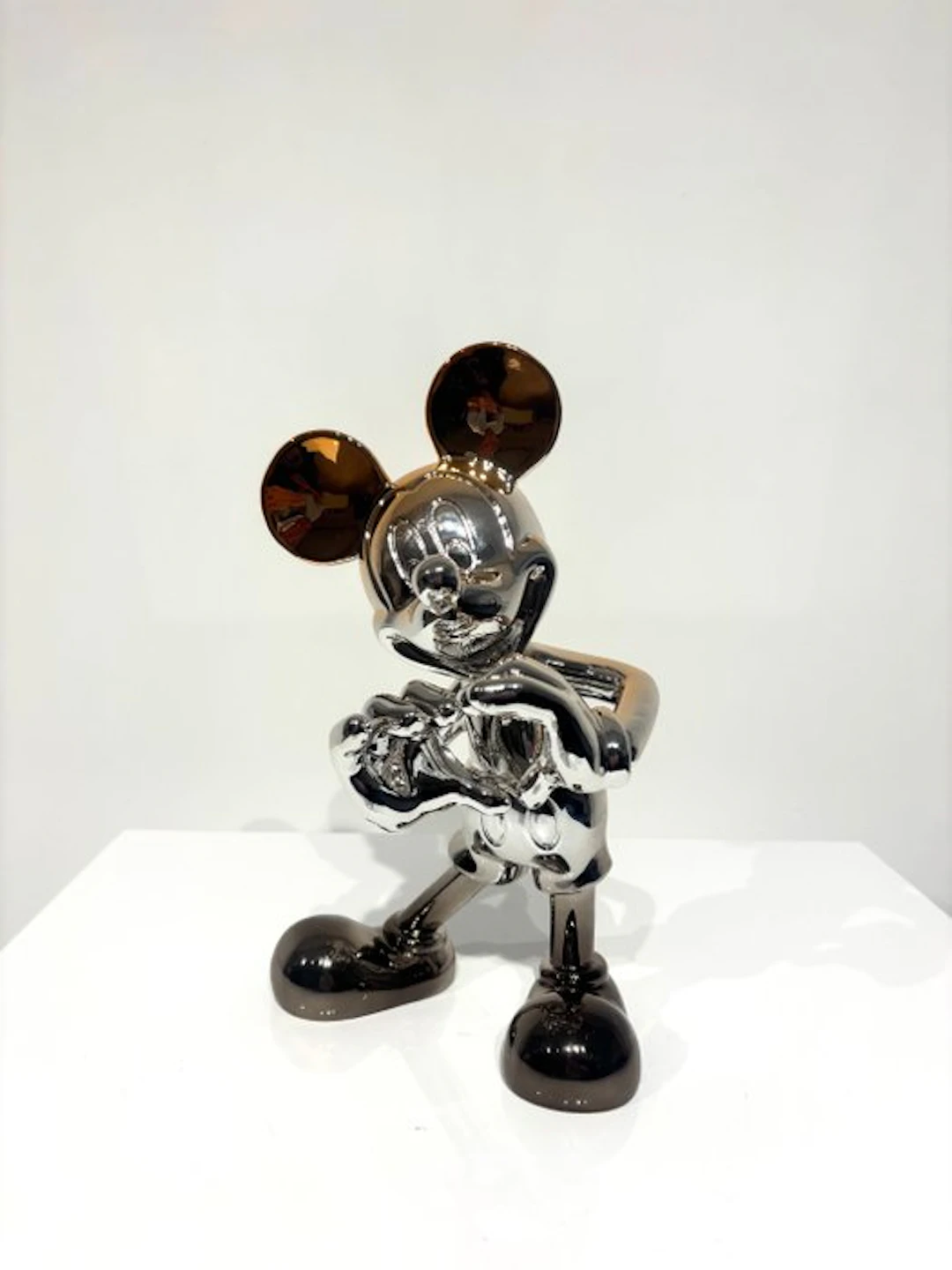 Van Apple - Mickey With Love