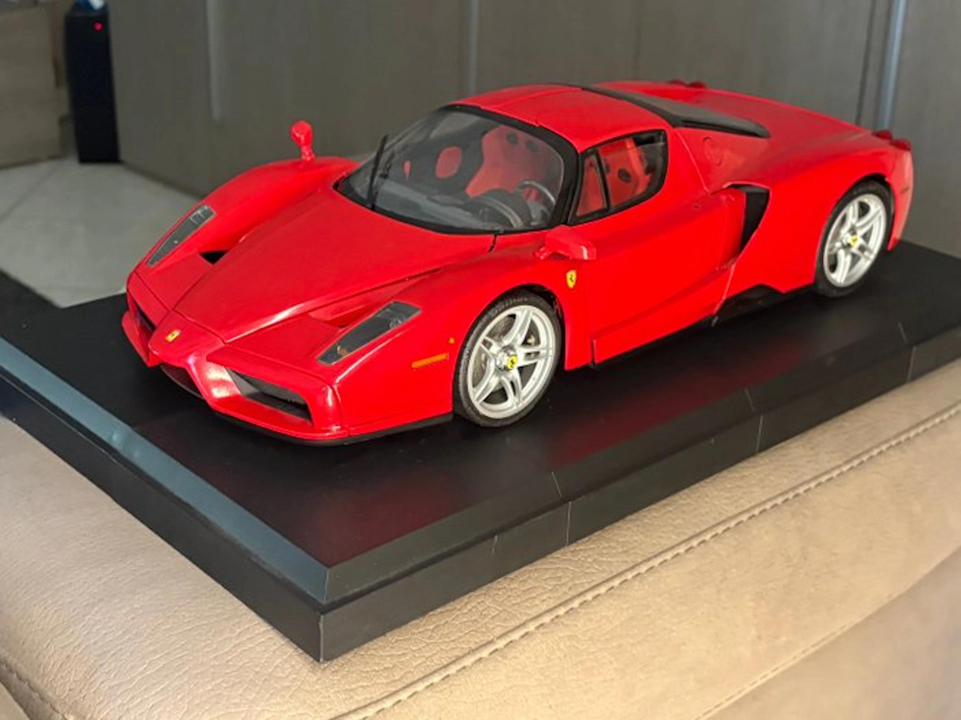 De Agostini 1:8 - Model car - Ferrari Enzo