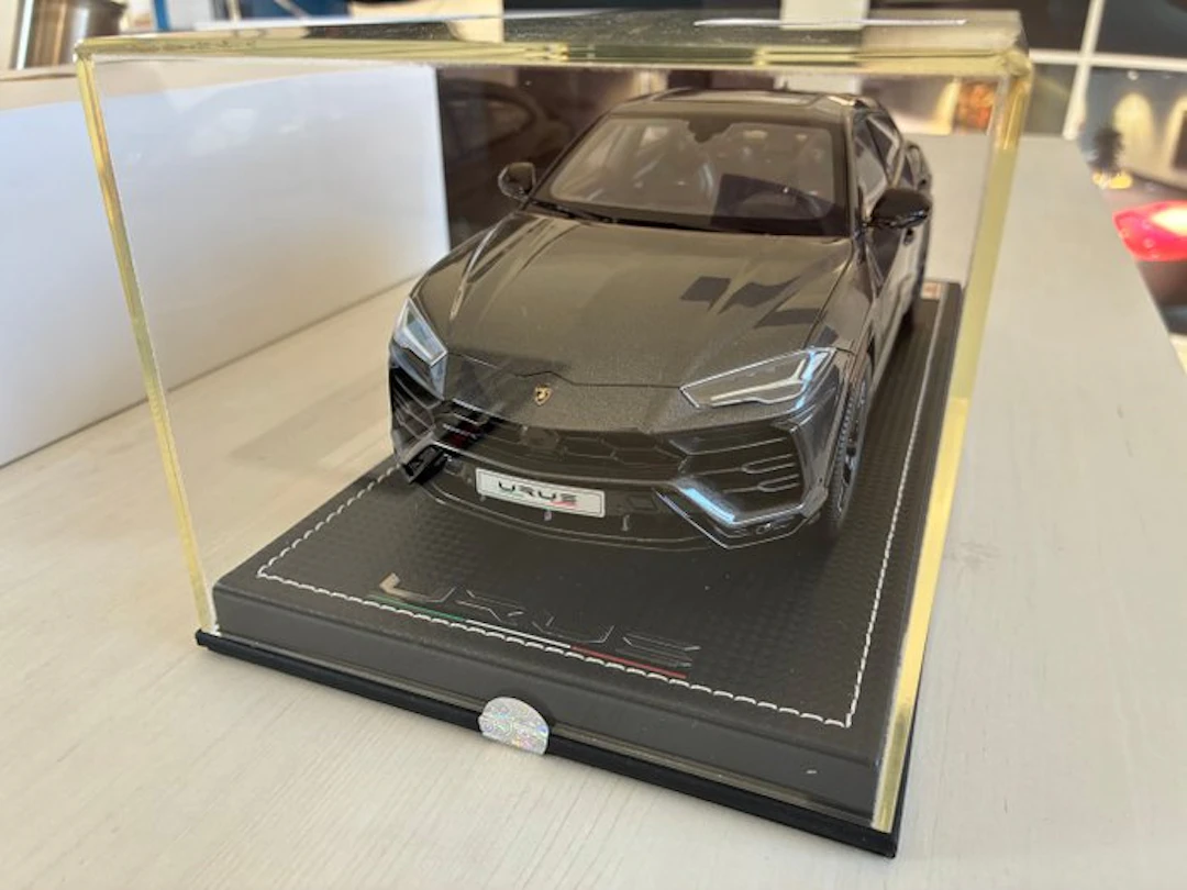 MR Collection Models - 1:18 - Lamborghini Urus - Grigio...
