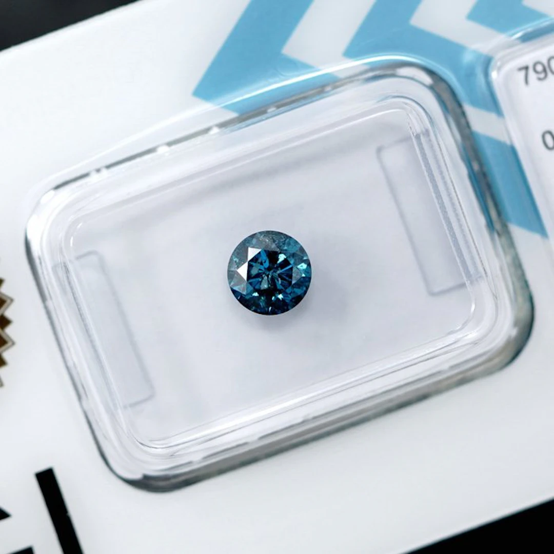No reserve price - 1 pcs Diamond (Colour-treated) - 0.72...