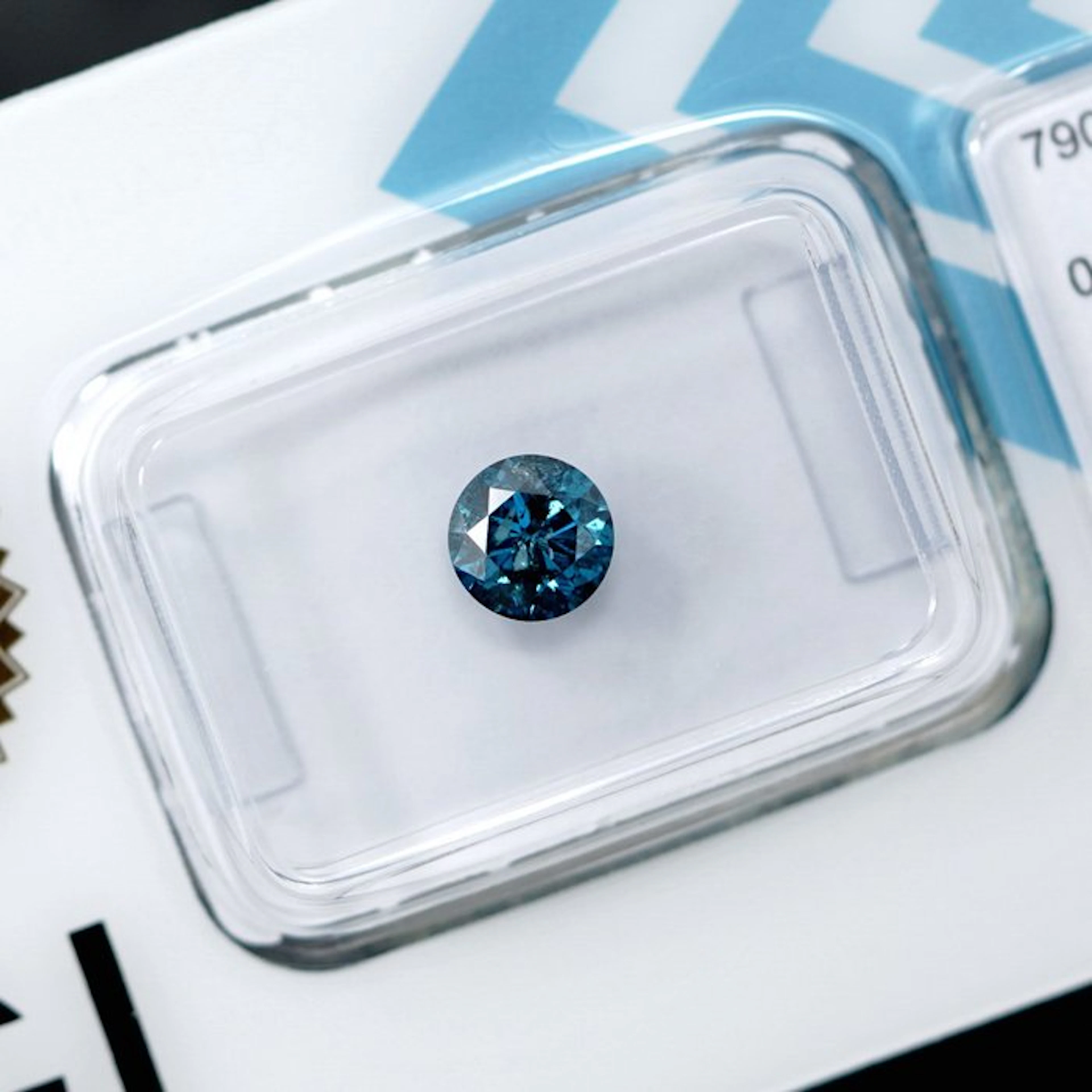 No reserve price - 1 pcs Diamond (Colour-treated) - 0.72...