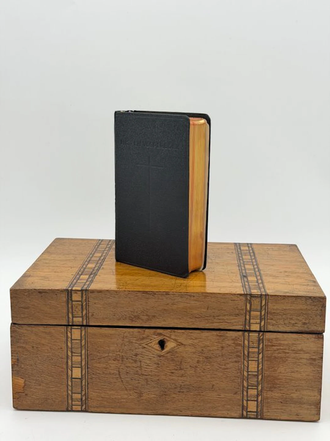 Box (2) - Victorian style - Walnut - Antique wooden chest