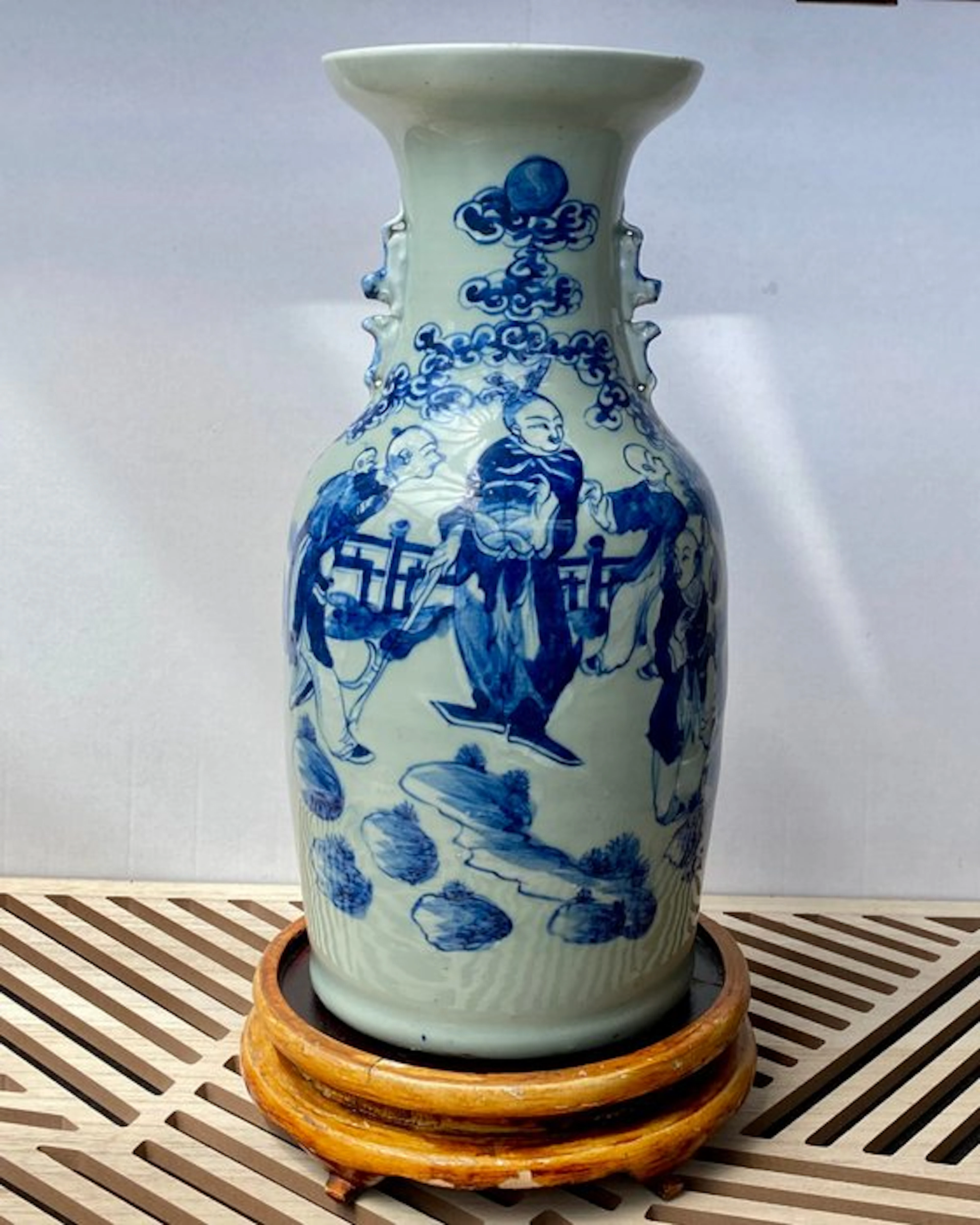 Vase - Porcelain - China - Qing Dynasty (1644-1911)