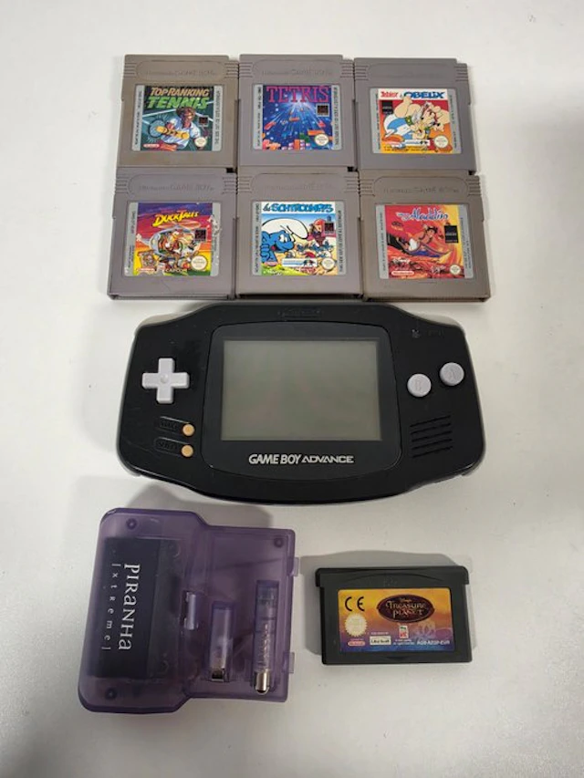 Nintendo - Gameboy Advance - Game Boy Advance Black & 7...