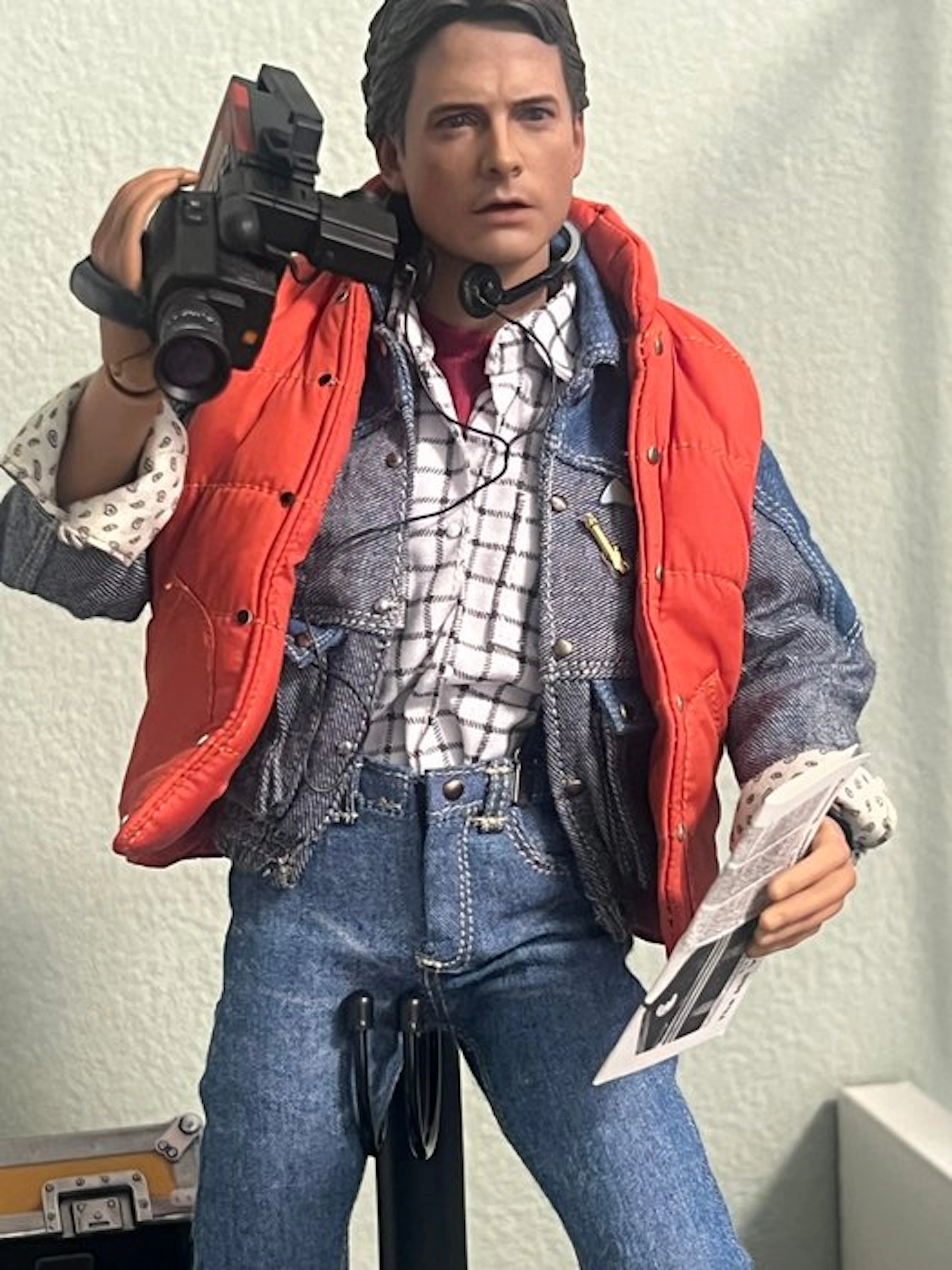 Back to the Future - Marty McFly - Sideshow - Hot Toys...