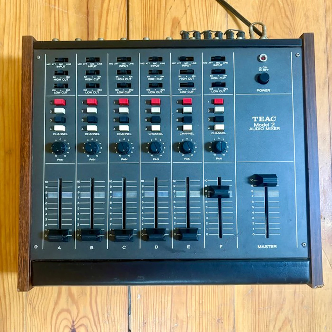 TEAC - Model 2 Audio Mixer Analogue mixer