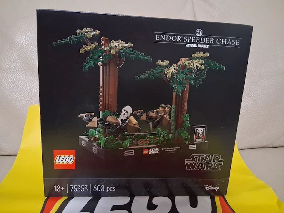 LEGO Set - 75353 - Star Wars - Endor Speeder Chase - Nuovo/Ritirato