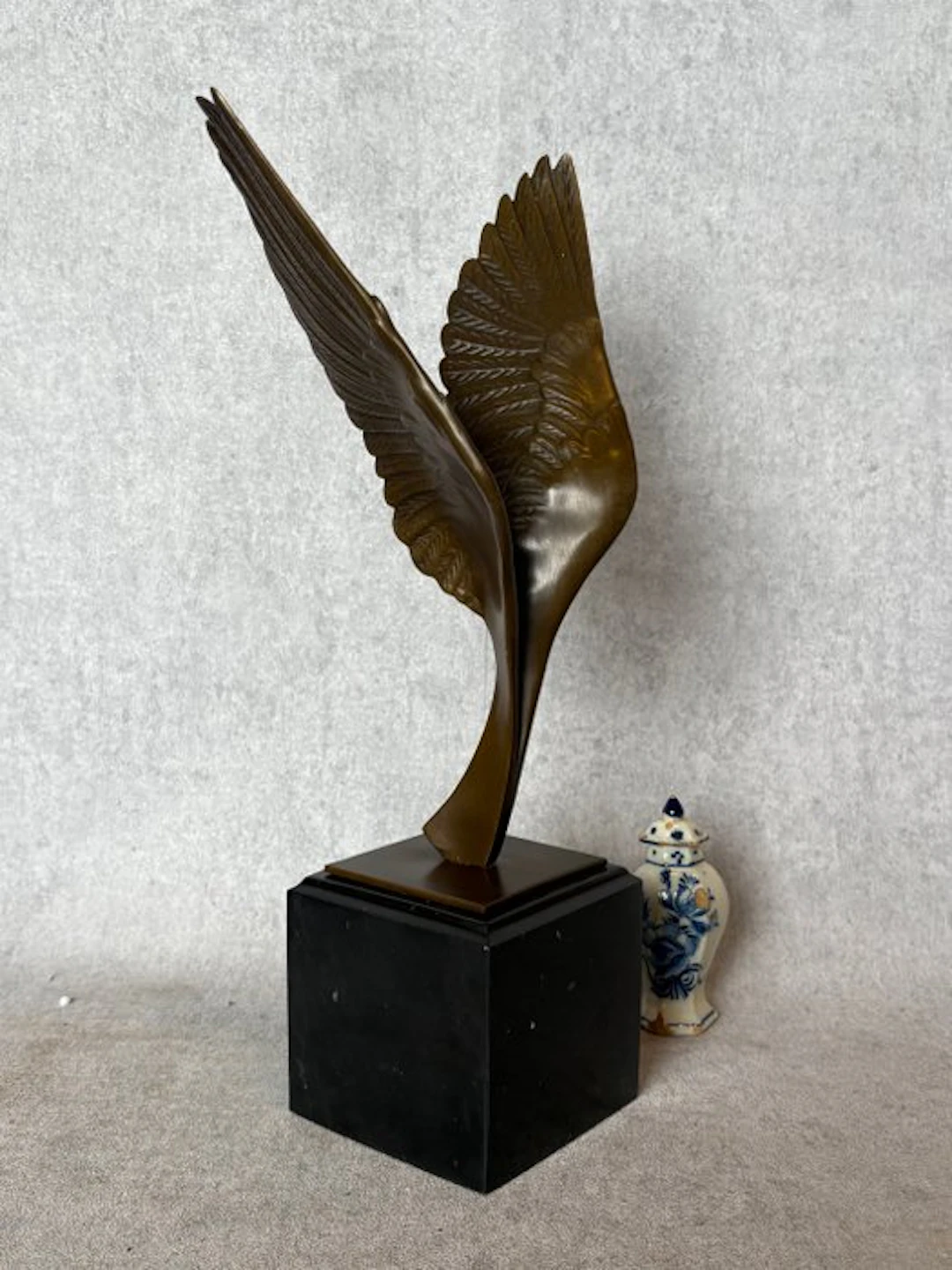 Statue, Paar vleugels 34 cm / 2.5 kg - 34 cm - Bronze, Marble