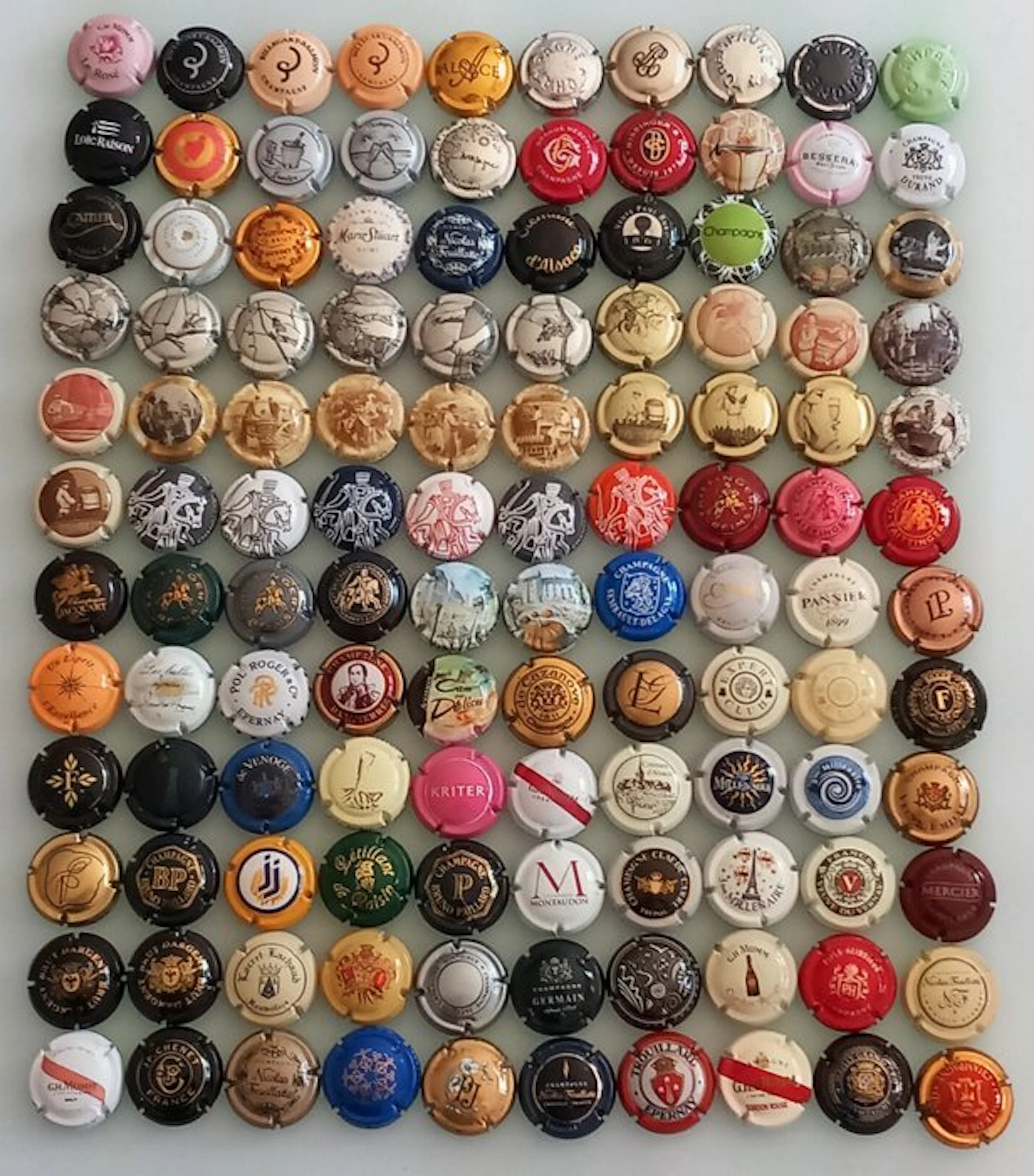Champagne capsules (120) - Metal - From Various French Weddings