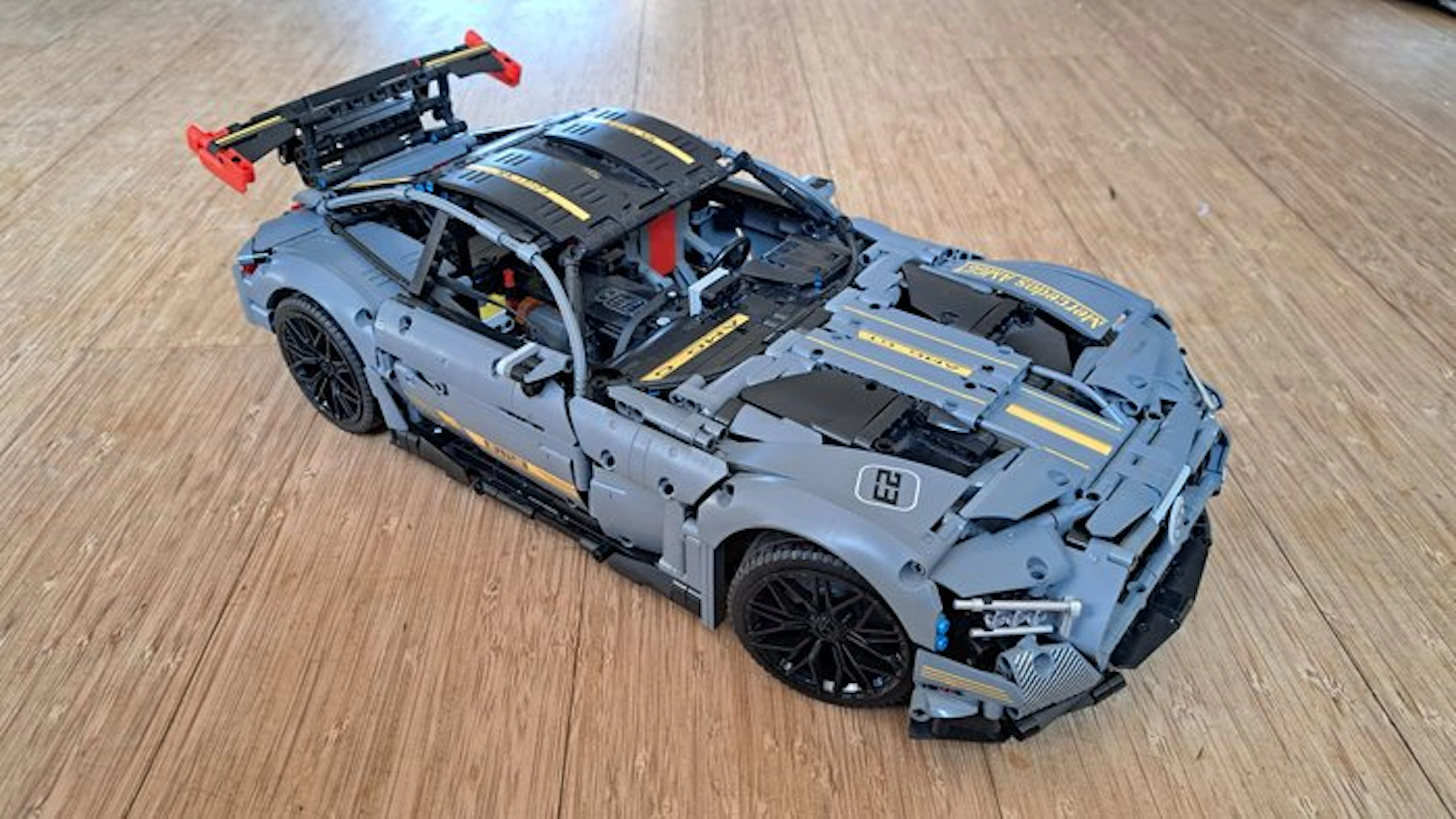 LEGO Set - 13123 - Technic - Models AMGGT Shadow Mould King 13123