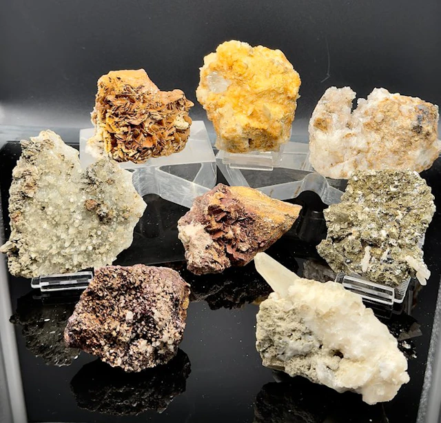 Siderite Mineral Collection- 1538 g - (8)