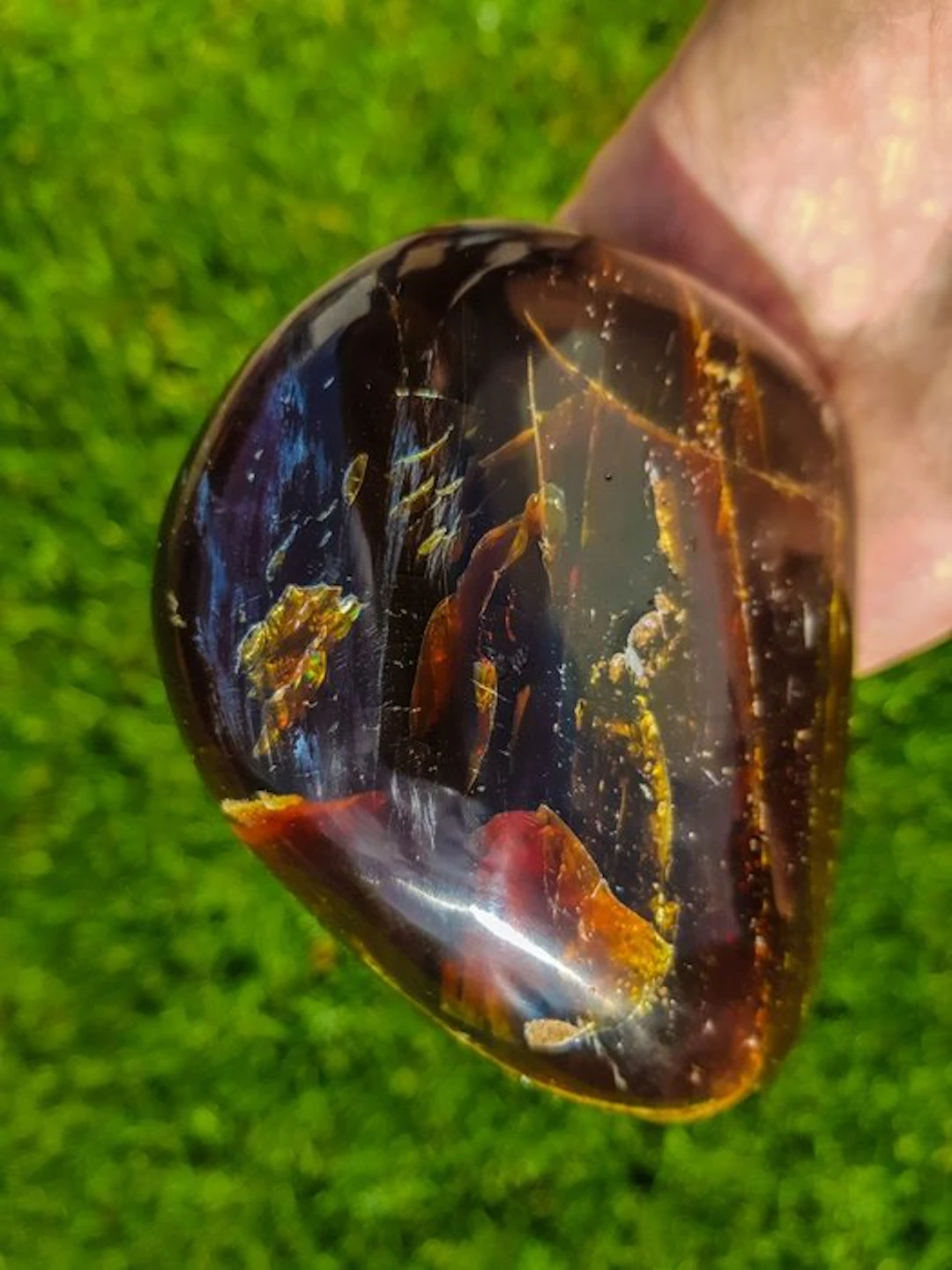 Amber Authentic blue amber (AAA quality) - Height: 11 cm...