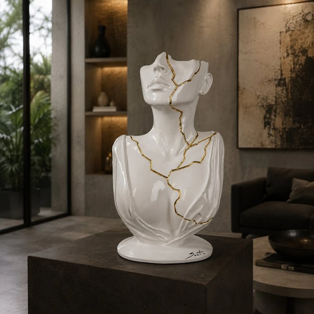 Santicri - Tired face (white and gold)