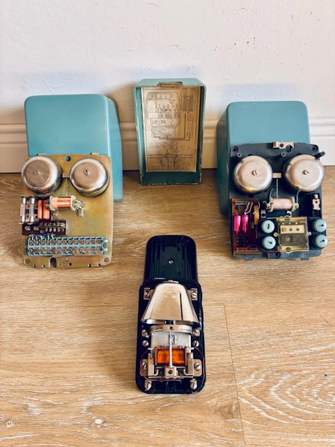 Safnat Milano - Telephone bells (3) - Steel - Switchboards/Ringtones